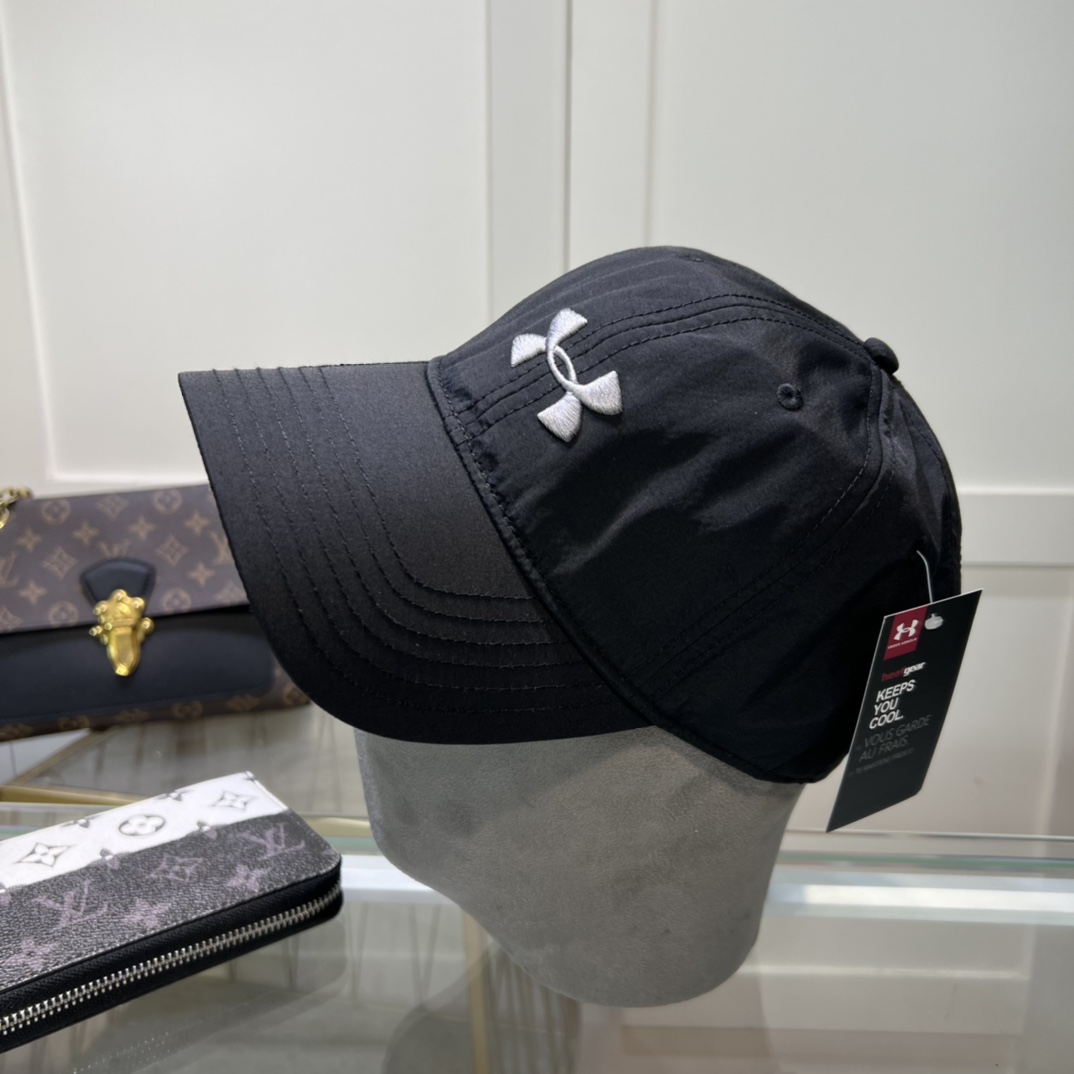 Under Armour Cap - EUR FASHION