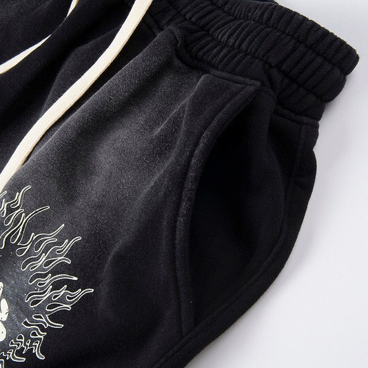 Hellstar Black Records Shorts  - EUR FASHION