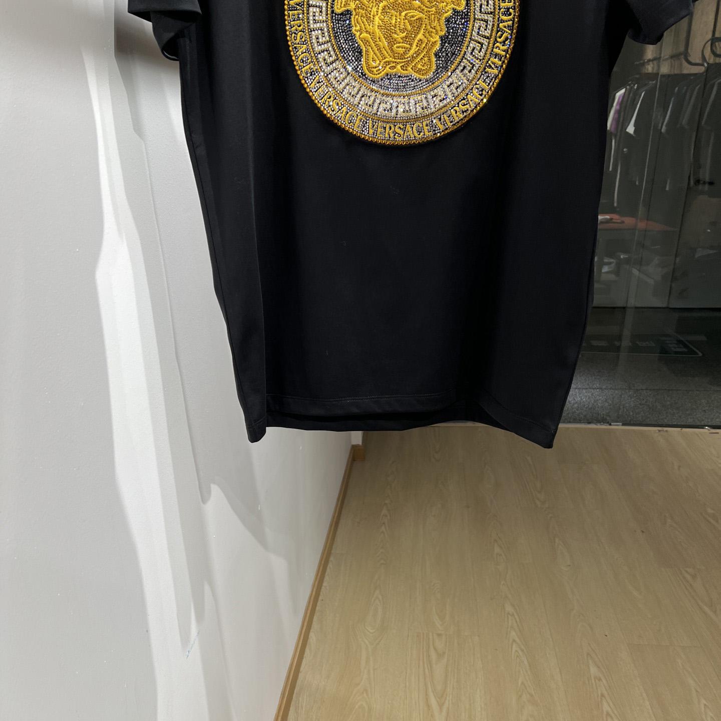 Versace Logo T-Shirt - EUR FASHION