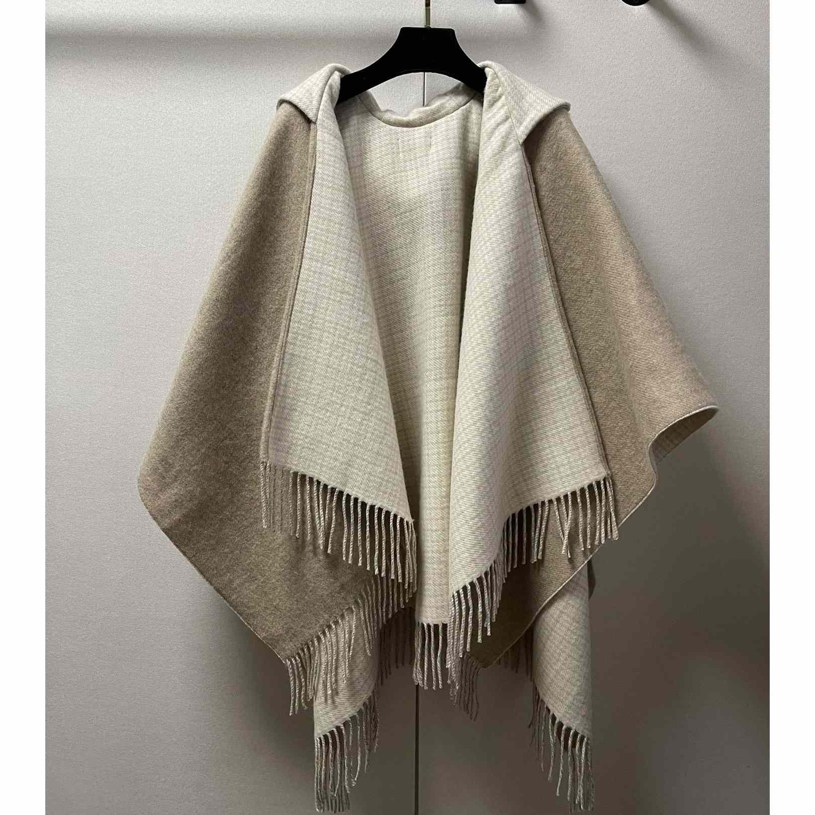 Fendi Poncho  140*160cm - EUR FASHION