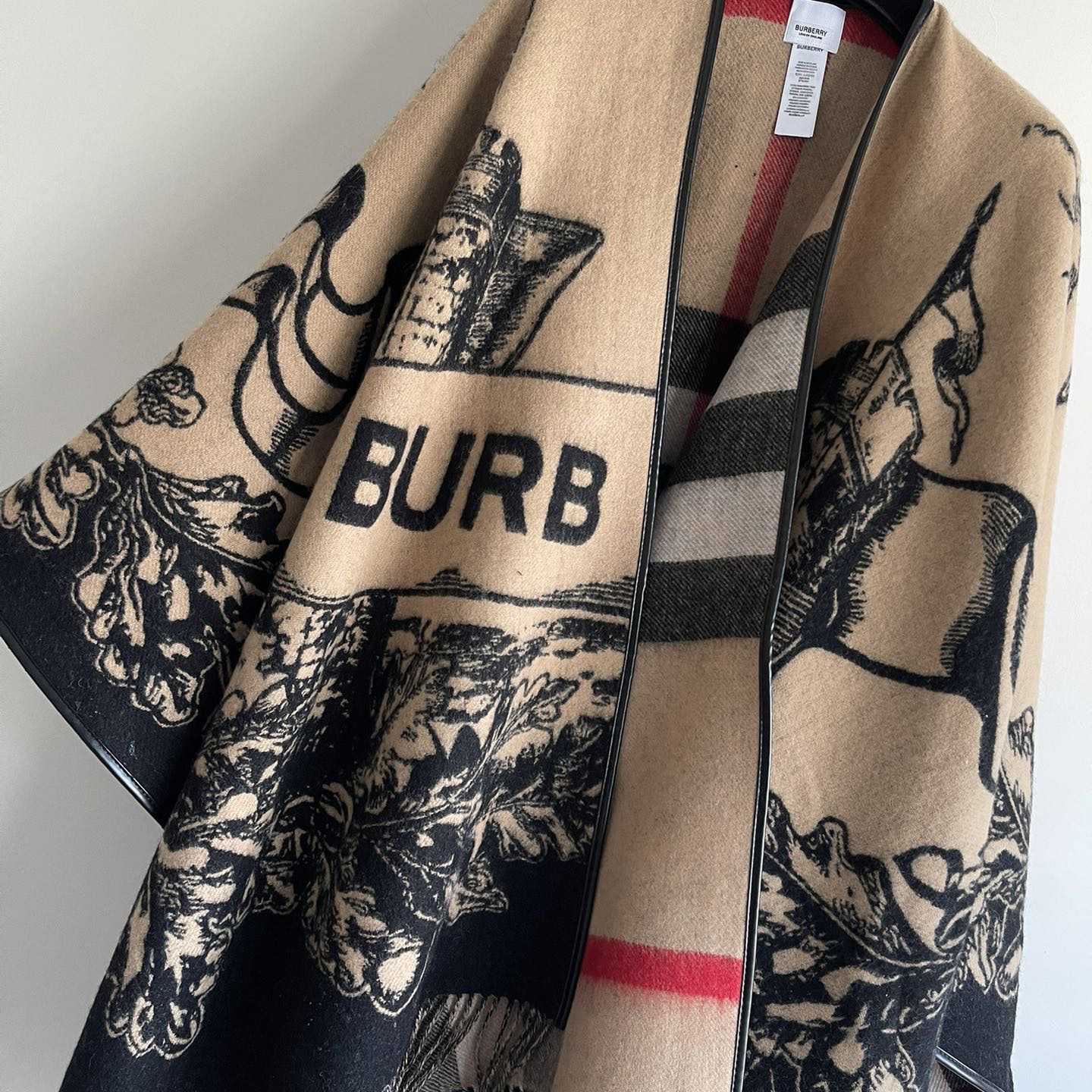 Burberry Poncho - EUR FASHION