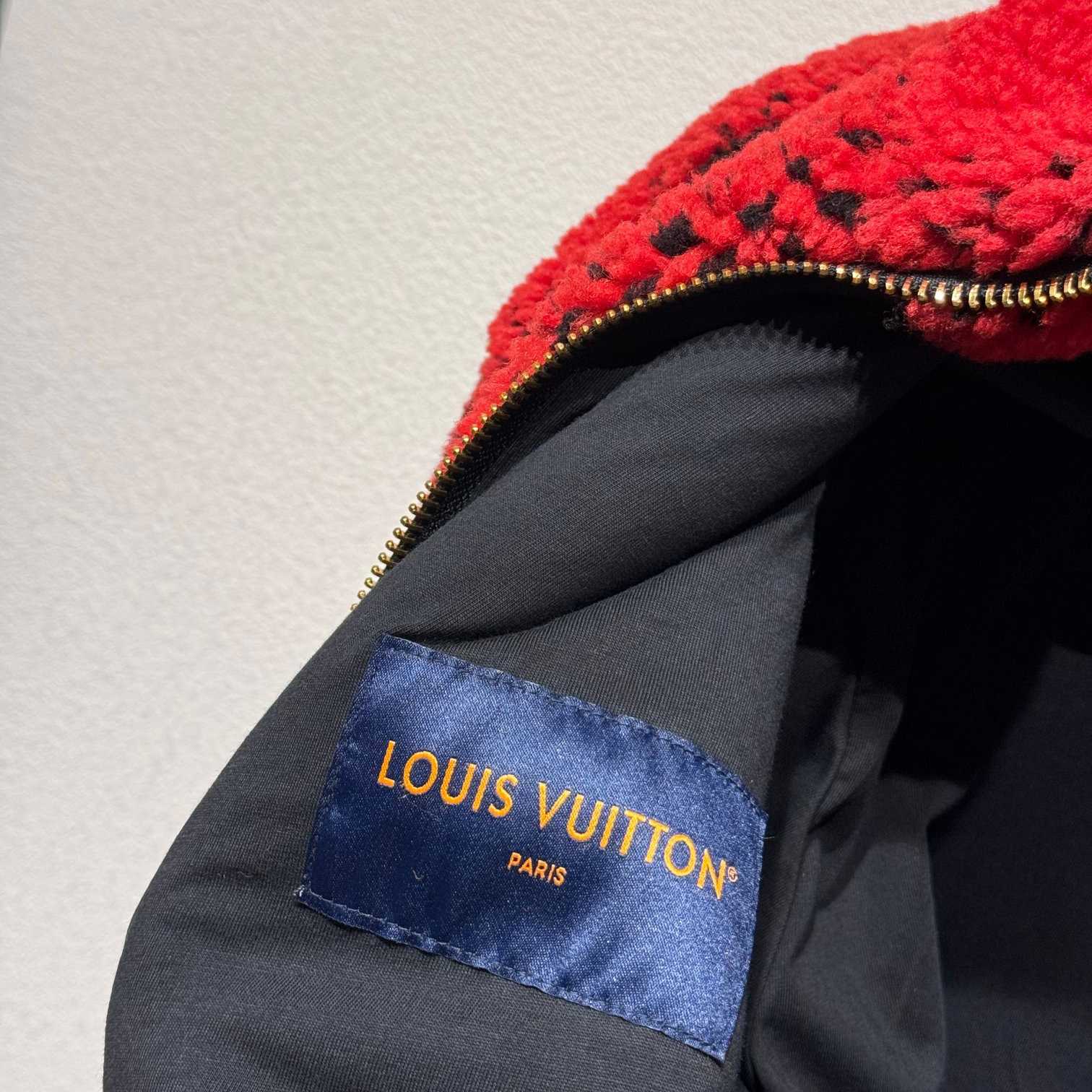 Louis Vuitton Damier Fleece Blouson  1AFXOE - EUR FASHION