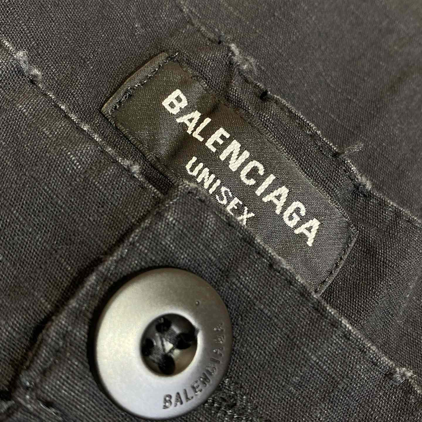 Balenciaga Large Cargo Pants In Black - EUR FASHION