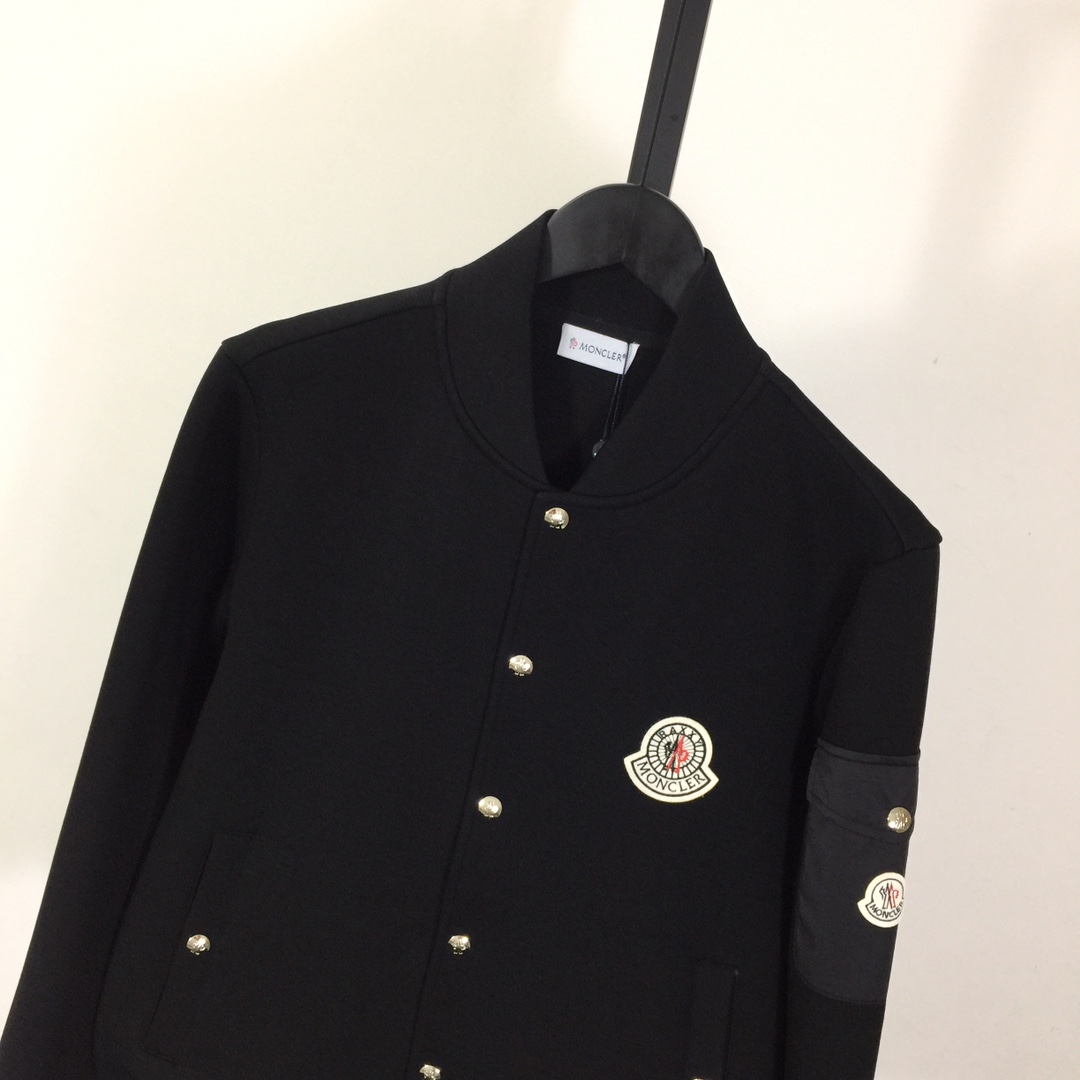 Moncler Jacket - EUR FASHION