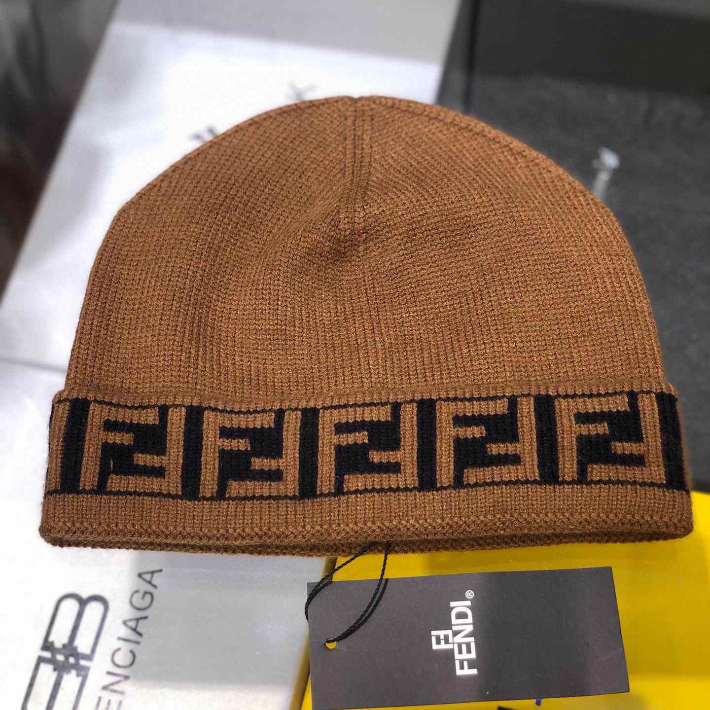 Fendi Beanie  - EUR FASHION