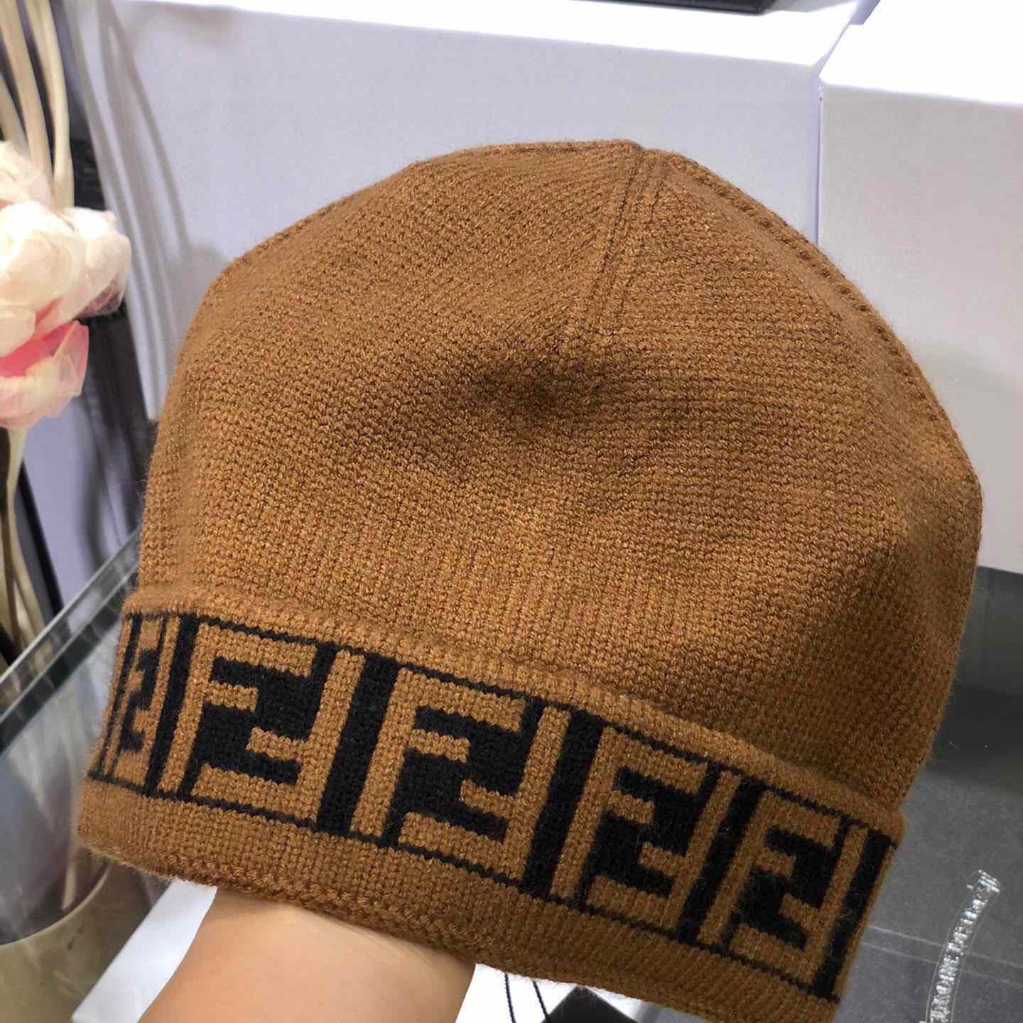 Fendi Beanie  - EUR FASHION