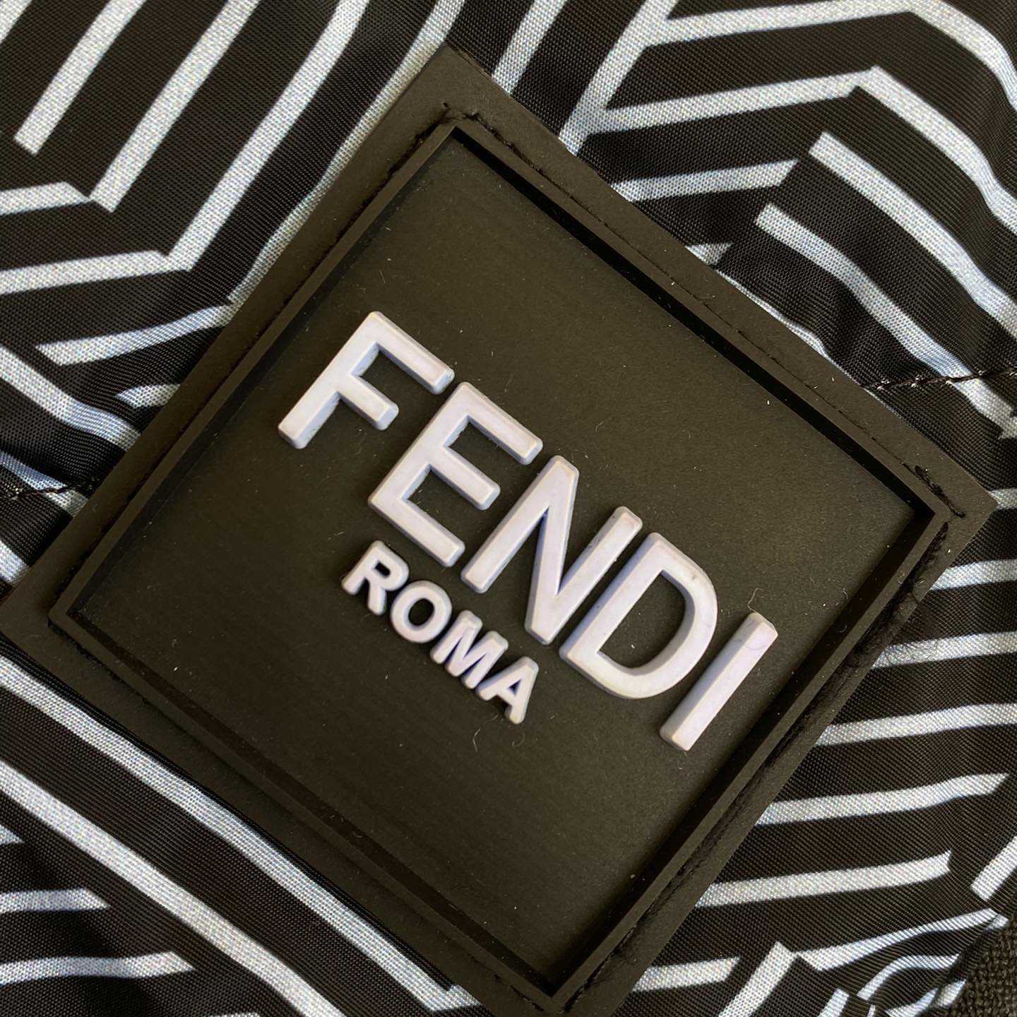 Fendi Shadow-print Panelled Down Jacket - EUR FASHION