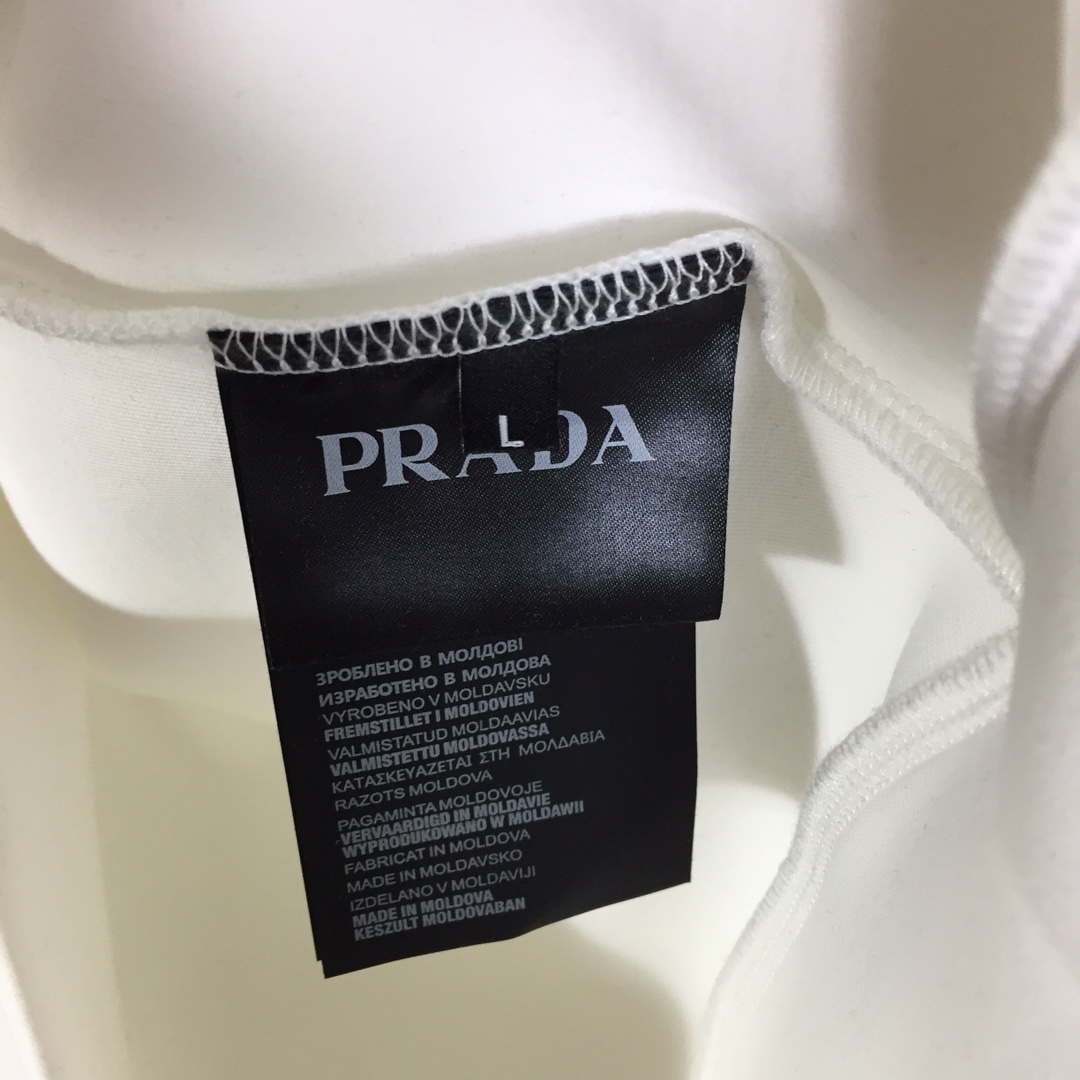 Prada Hooded Sweatshirt - EUR FASHION