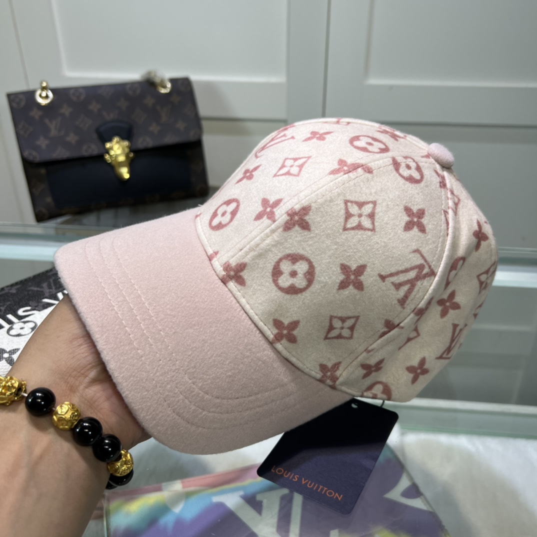 Louis Vuitton Cap - EUR FASHION