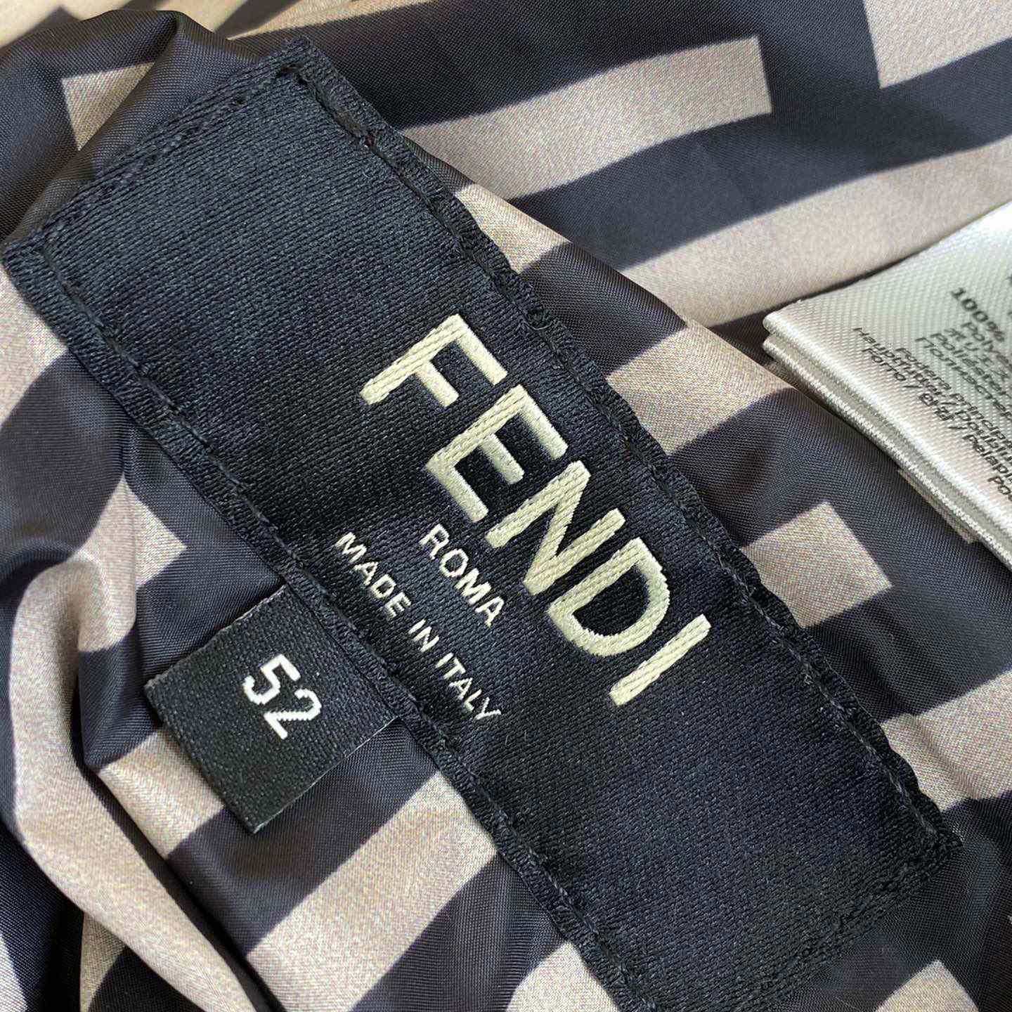 Fendi Logo-patch Reversible Puffer Jacket - EUR FASHION