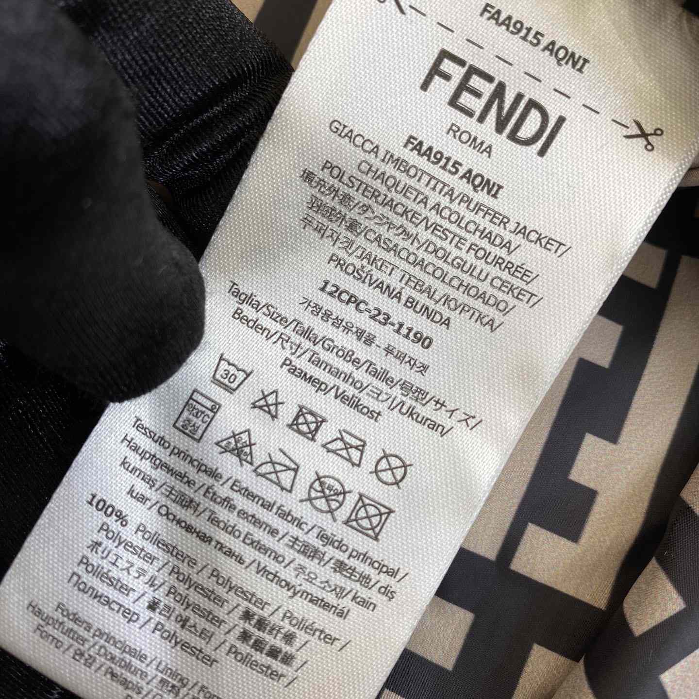 Fendi Logo-patch Reversible Puffer Jacket - EUR FASHION