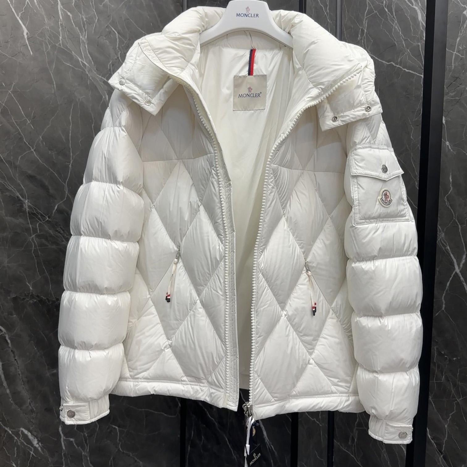 Moncler Averole Short Down Jacket - EUR FASHION