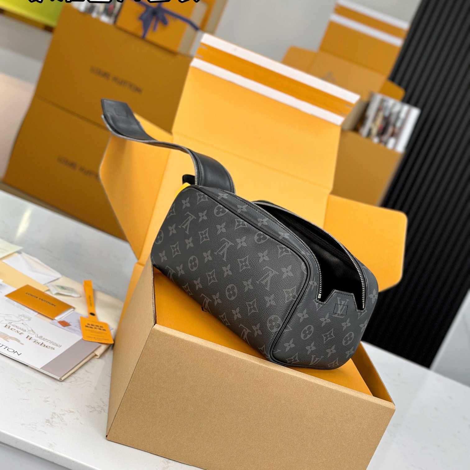 Louis Vuitton Dopp Kit    M46354 - EUR FASHION