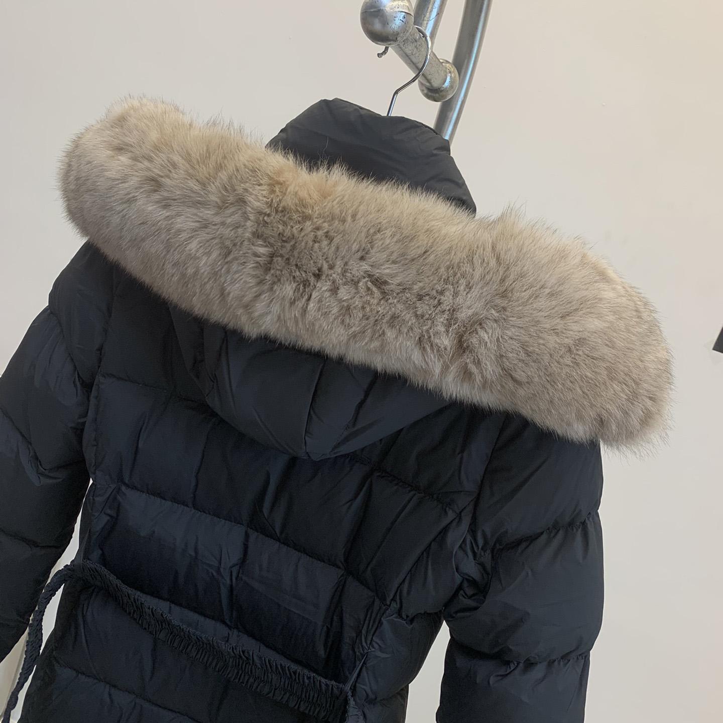 Moncler Leersie Long Down Jacket - EUR FASHION