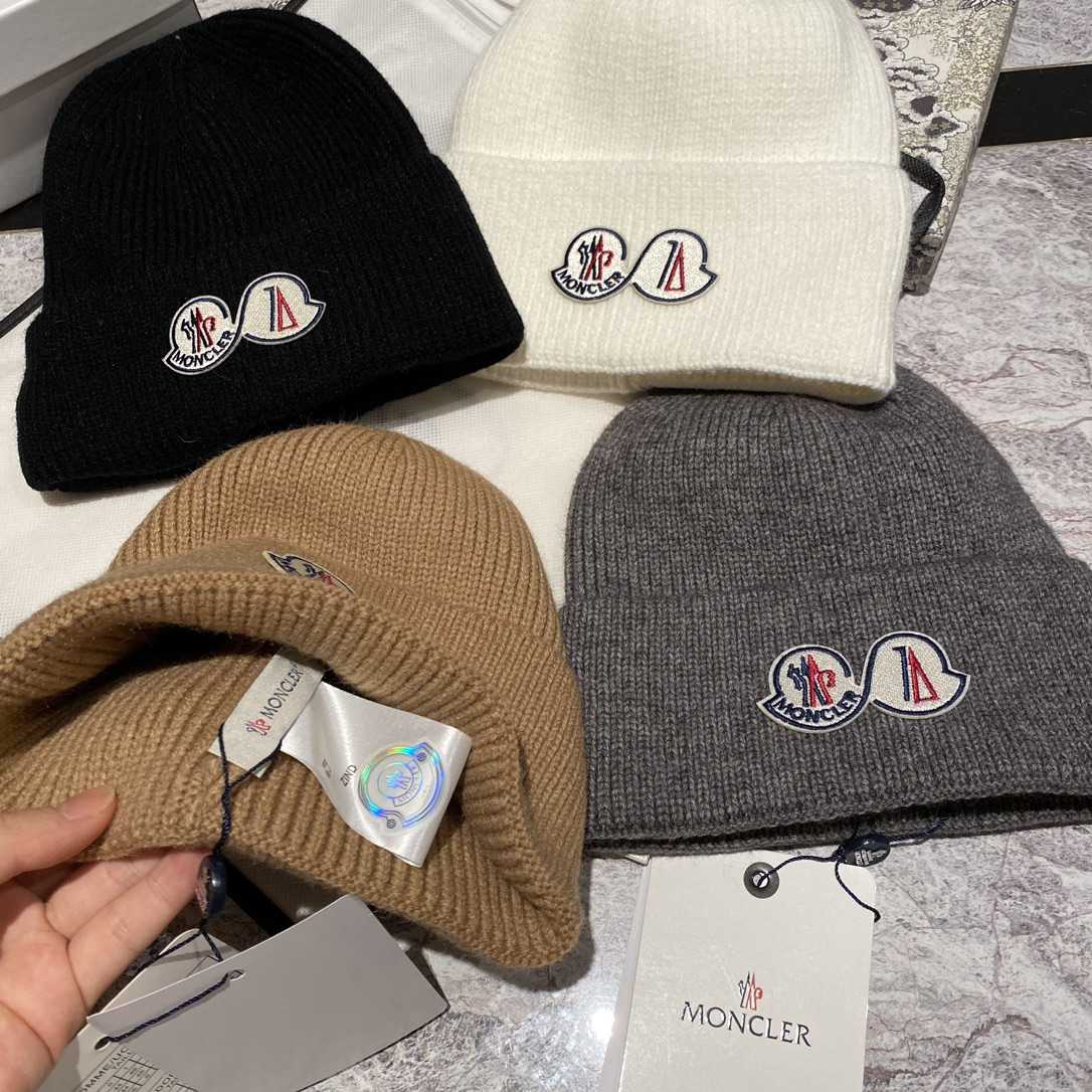 Moncler Beanie  - EUR FASHION