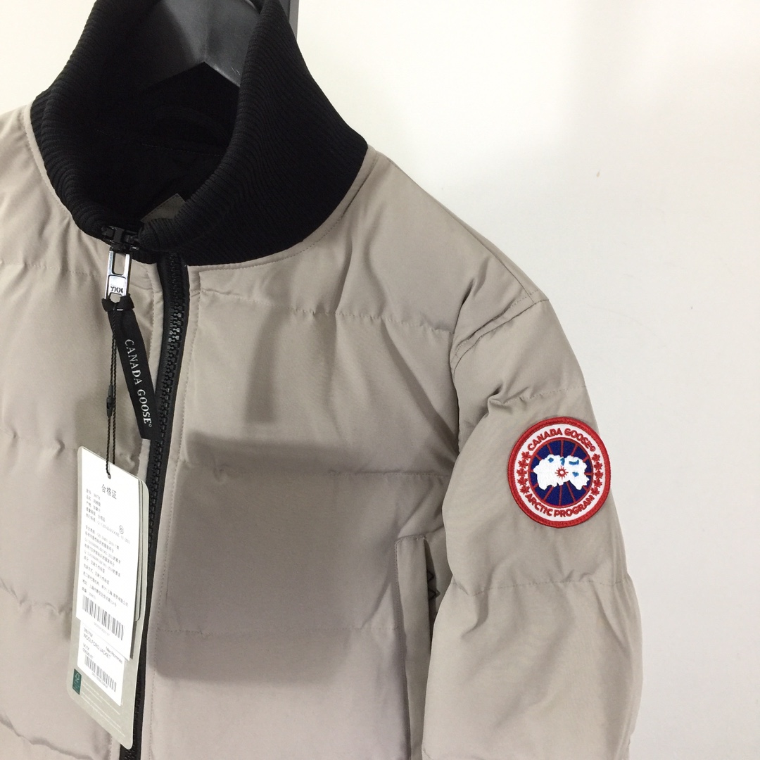 Canada Goose Down Jacket - EUR FASHION