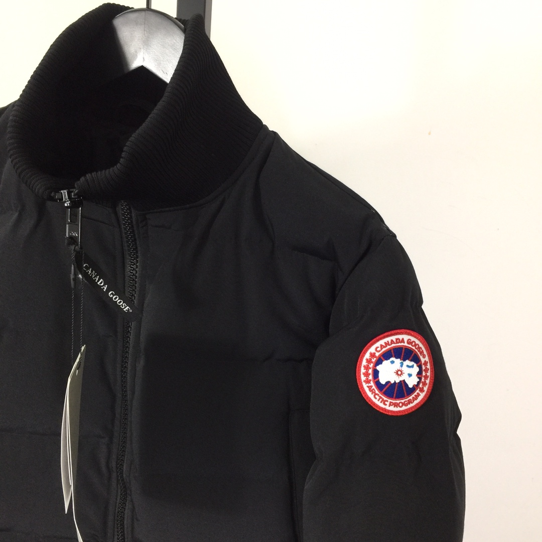 Canada Goose Down Jacket - EUR FASHION