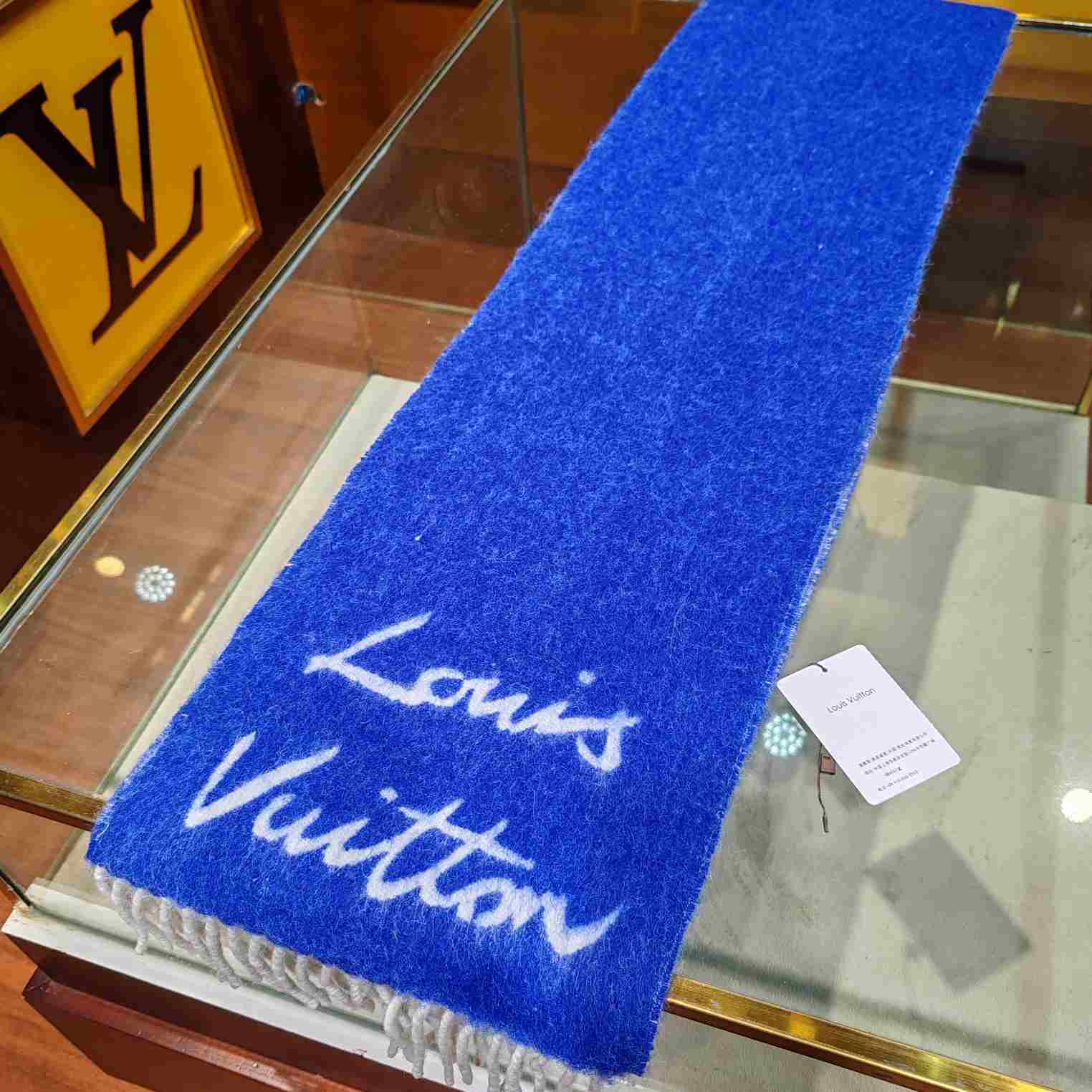 Louis Vuitton Fluffygram Scarf  M93339 - EUR FASHION