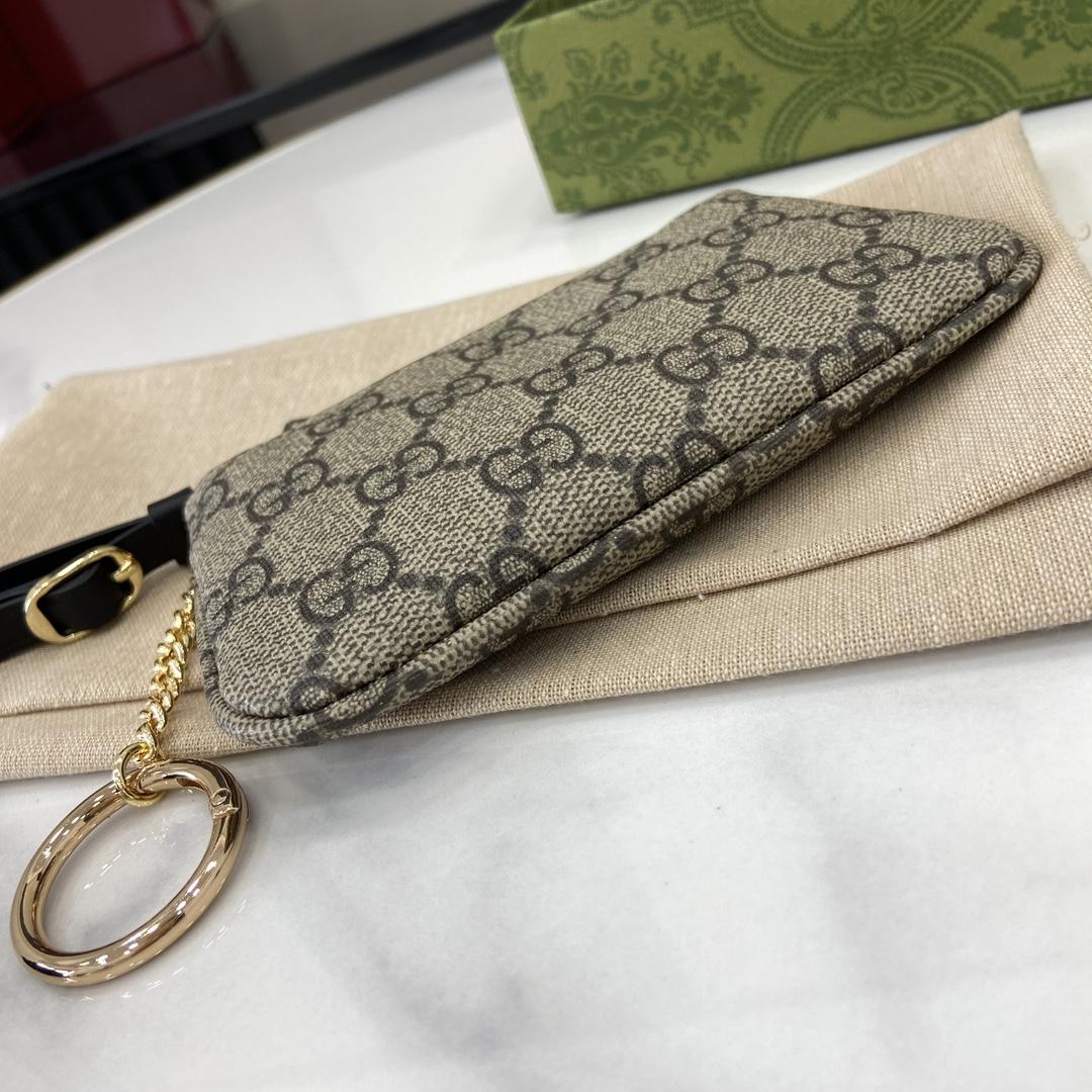 Gucci GG Emblem Key Case - EUR FASHION