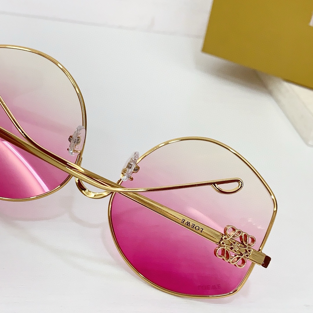 Loewe LW40109U Sunglasses  - EUR FASHION