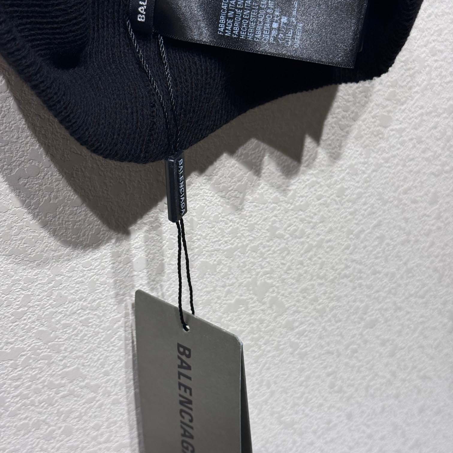 Balenciag Beanie  - EUR FASHION