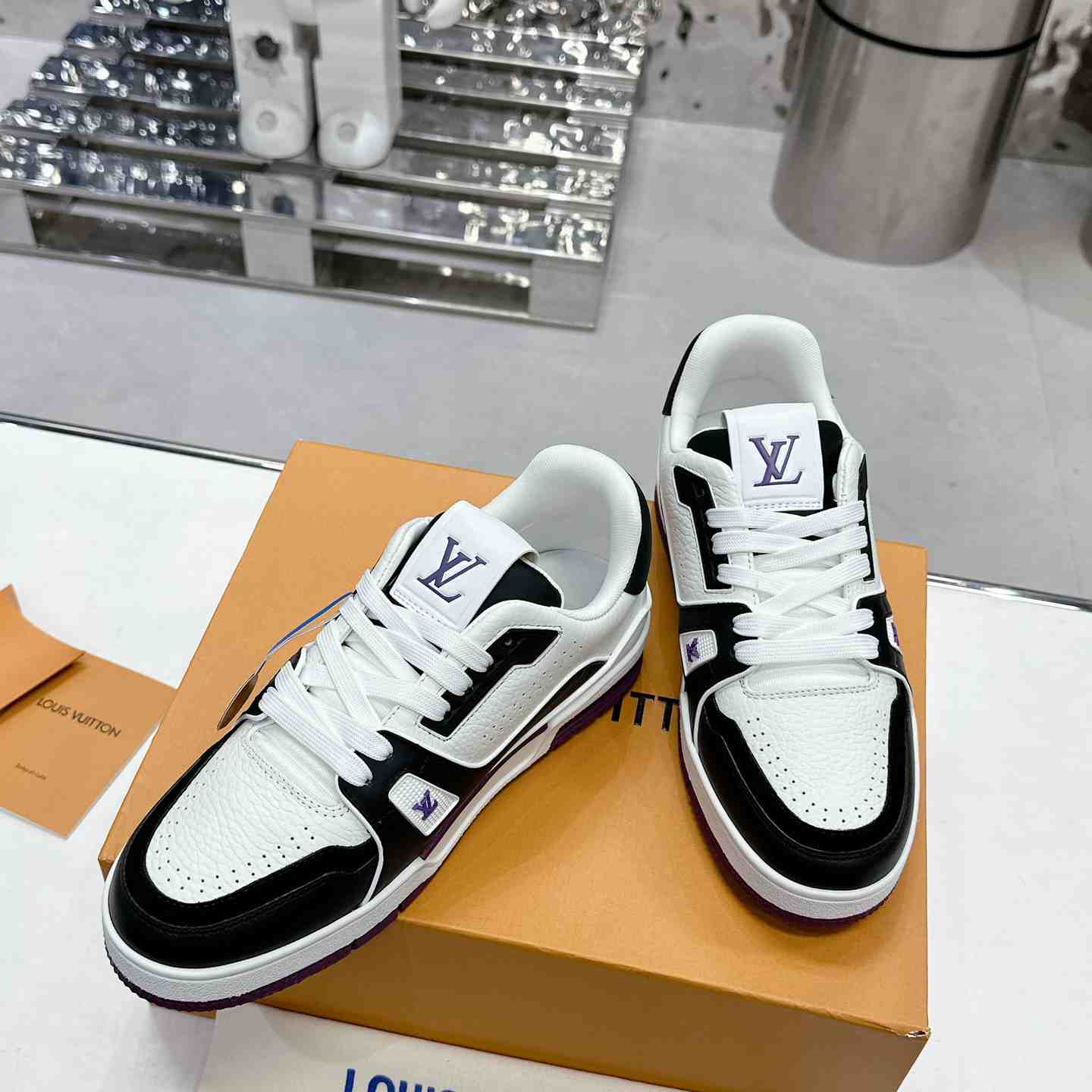 Louis Vuitton LV Trainer Sneaker  1ADDYD - EUR FASHION