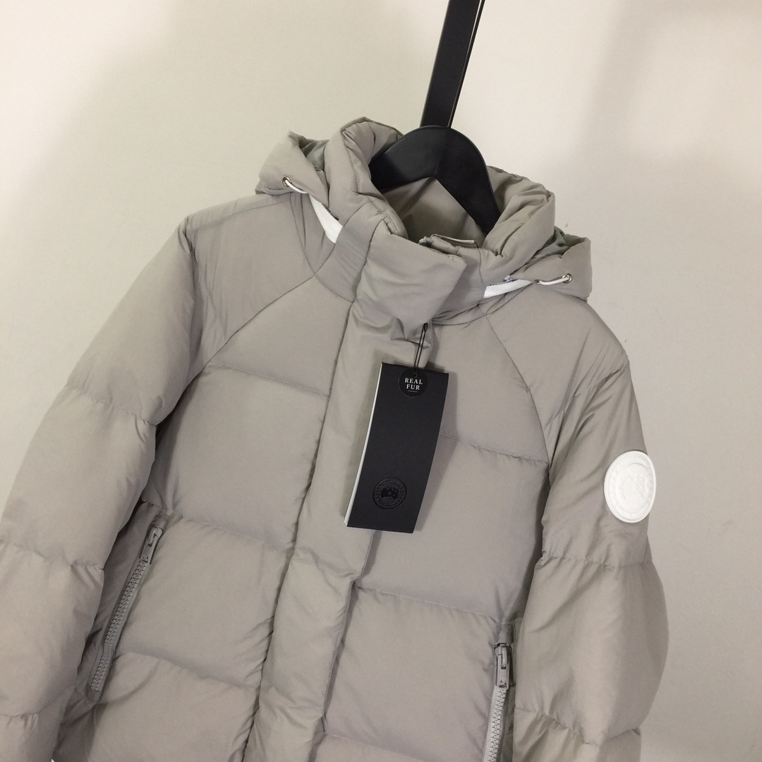 Canada Goose Hooded Jacket - EUR FASHION