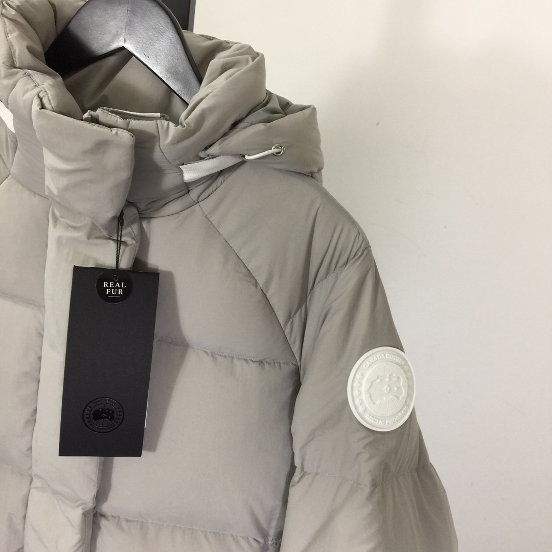 Canada Goose Hooded Jacket - EUR FASHION