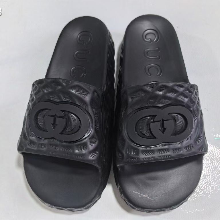 Gucci Interlocking G Slide Sandal - EUR FASHION