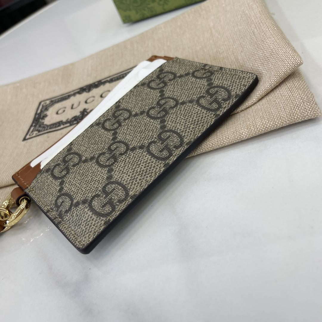 Gucci GG Emblem Card Case With Strap - EUR FASHION