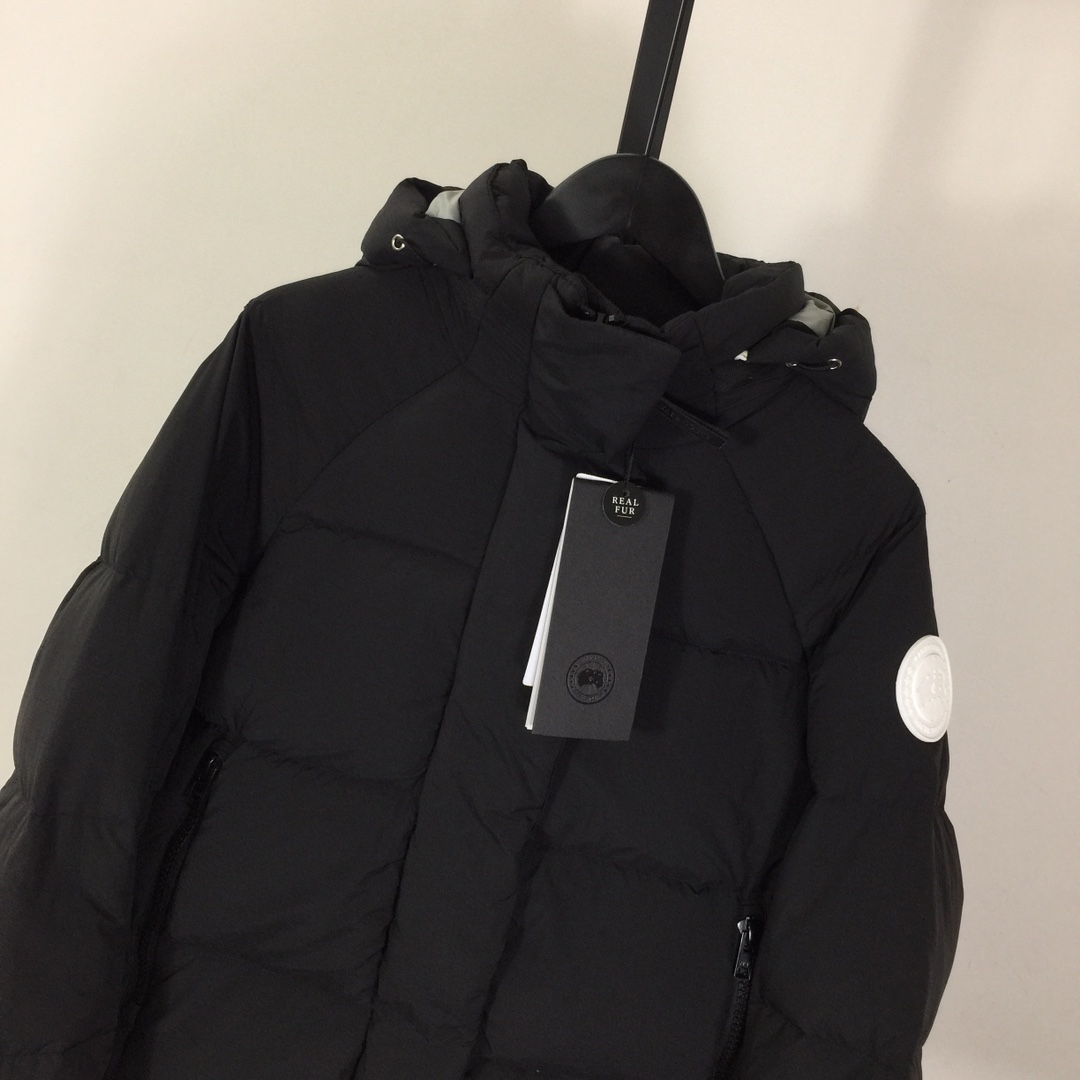 Canada Goose Hooded Jacket - EUR FASHION