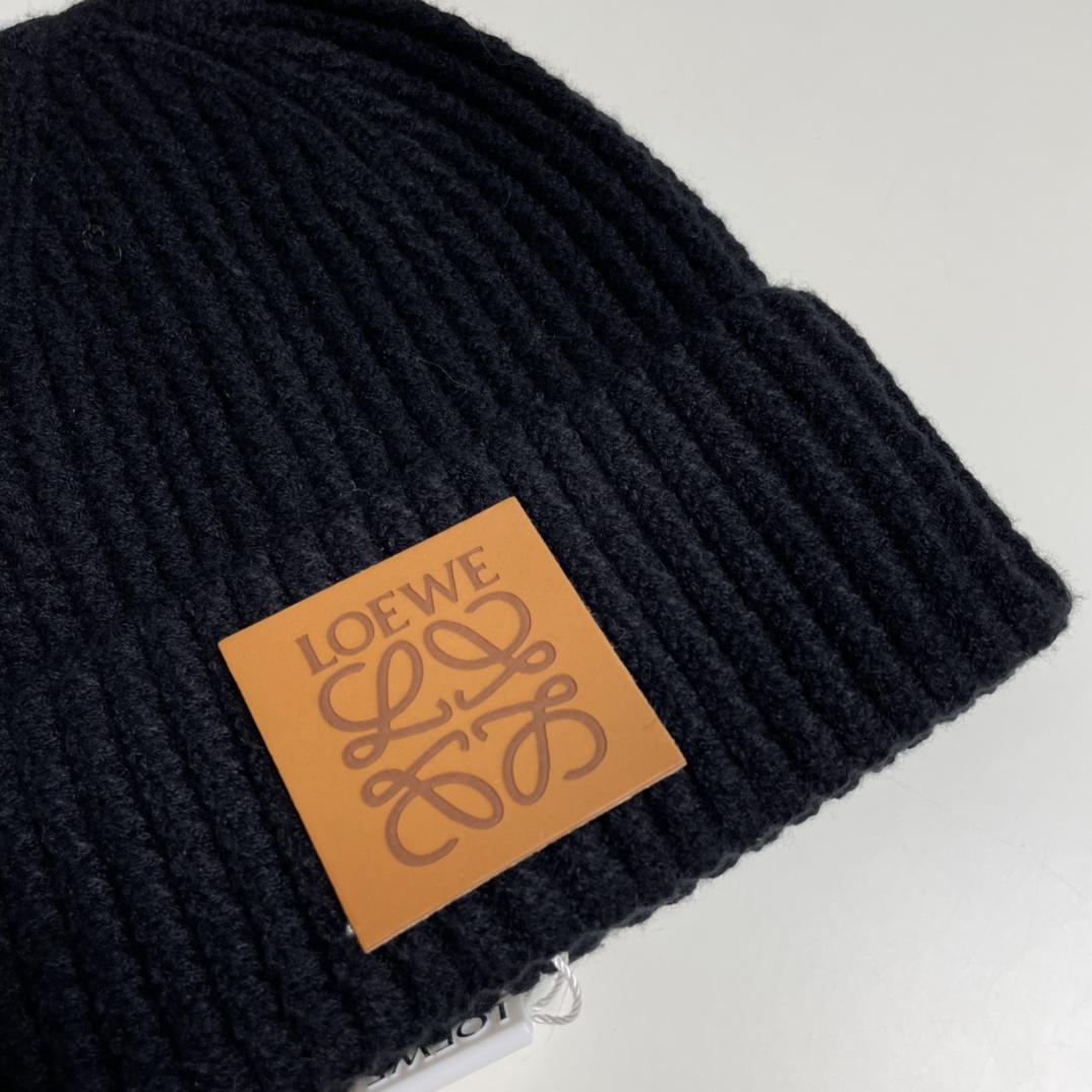 Loewe Beanie - EUR FASHION