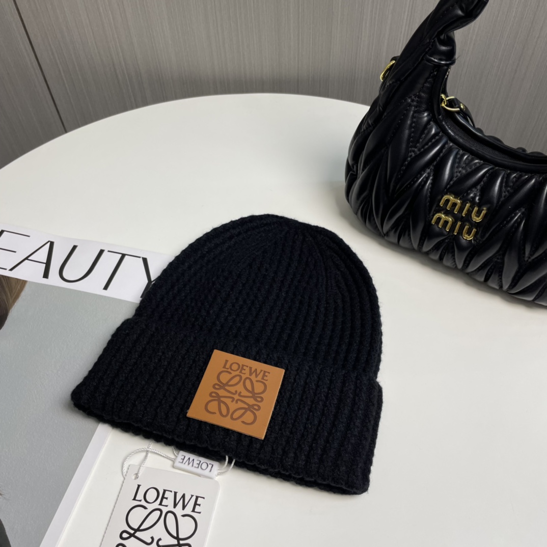 Loewe Beanie - EUR FASHION