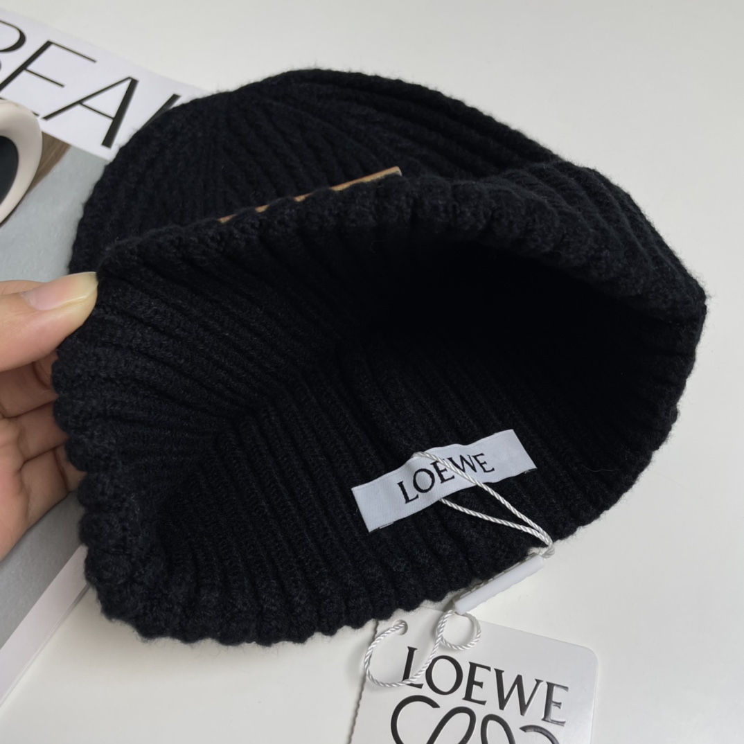 Loewe Beanie - EUR FASHION