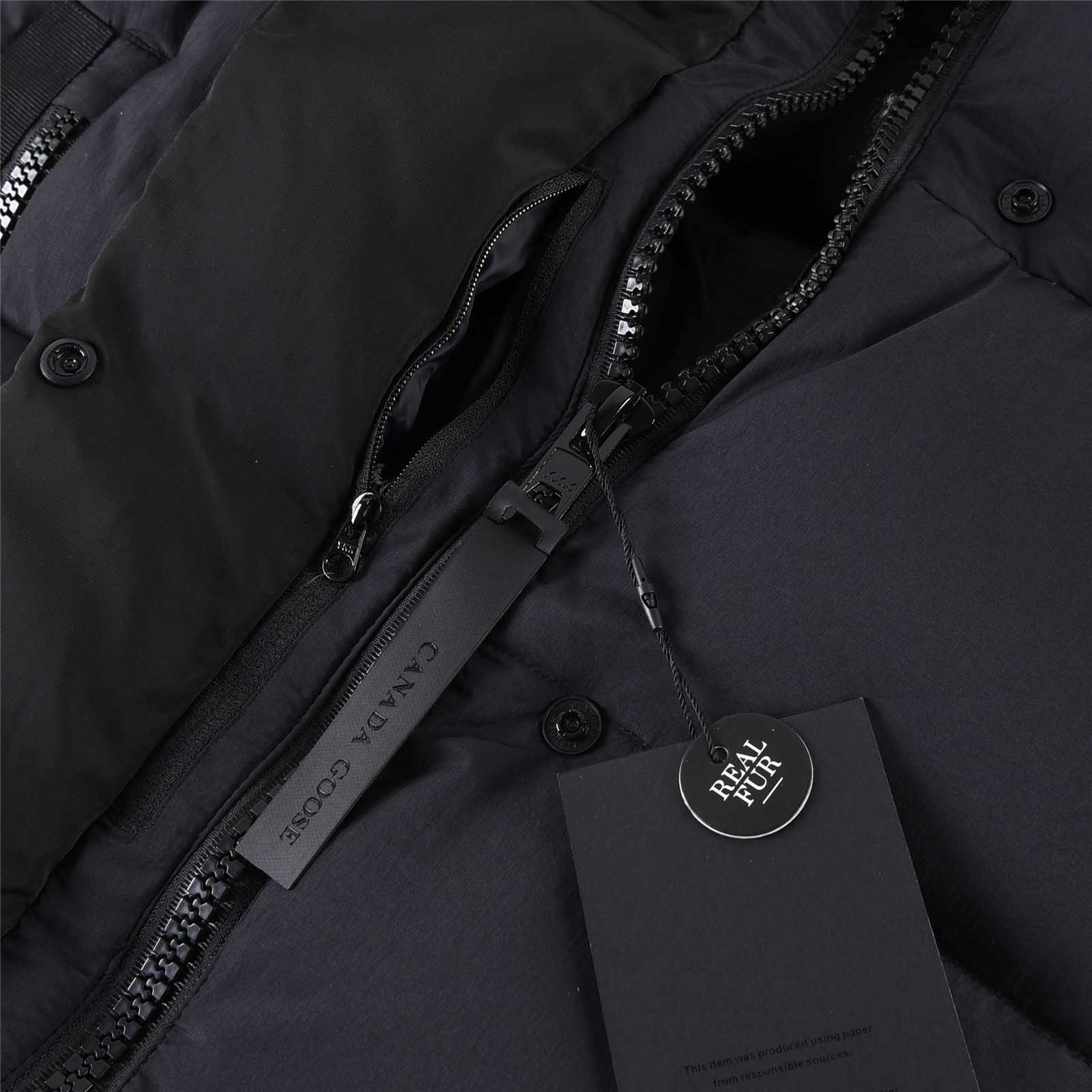 Canada Goose Hooded Down Parka - EUR FASHION