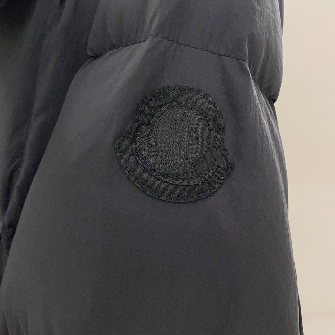 Moncler Jadeite Short Down Jacket - EUR FASHION