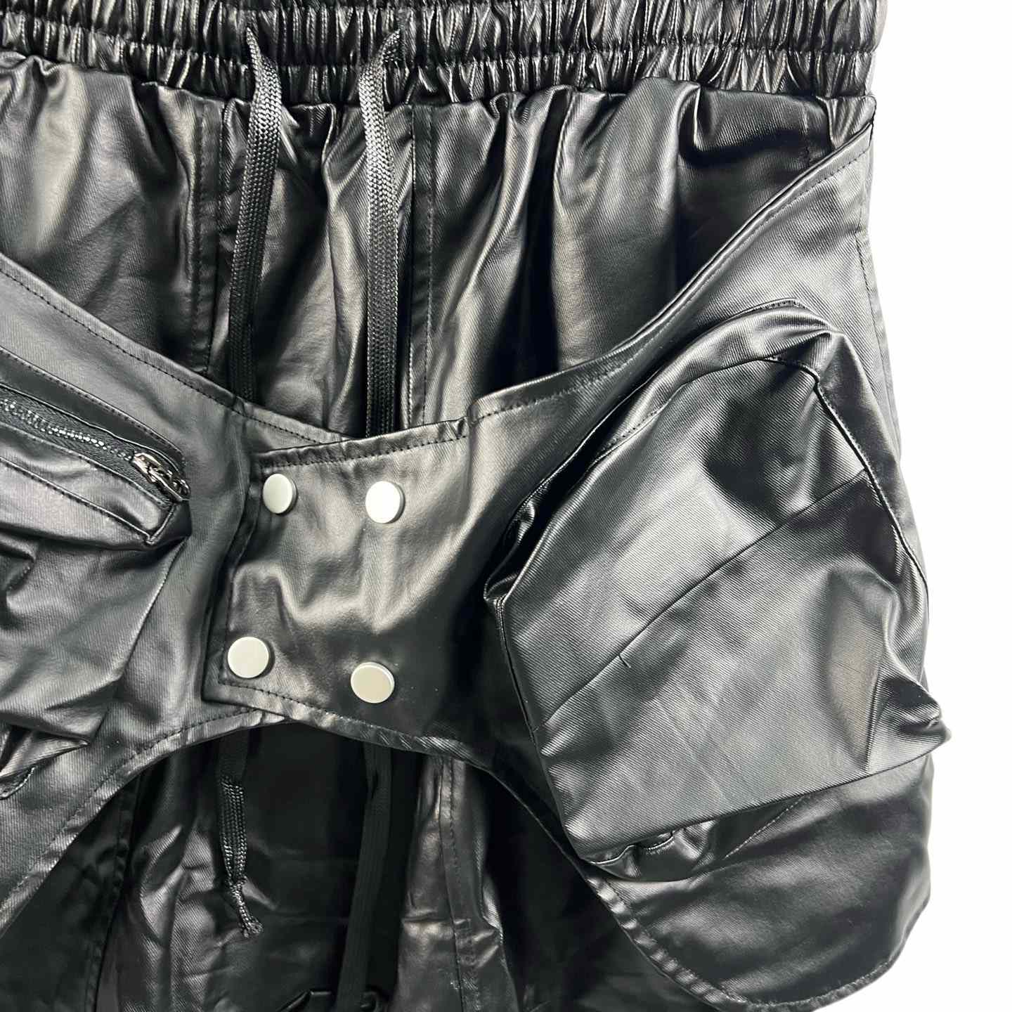 Vujade Brushed Wax Black Coating Corts Cargo Shorts - EUR FASHION