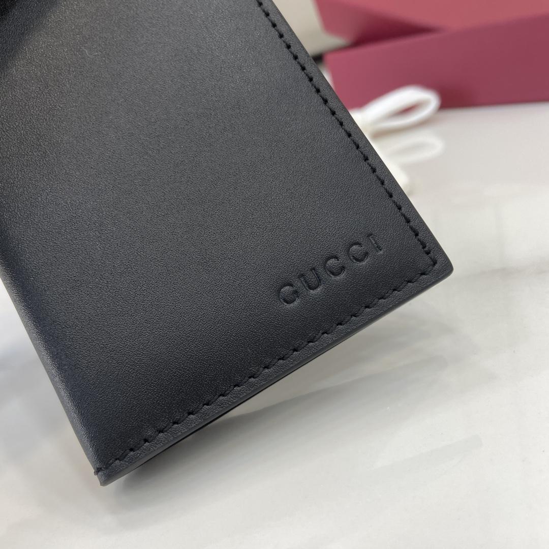 Gucci GG Emblem Bi-fold Embossed Card Case - EUR FASHION