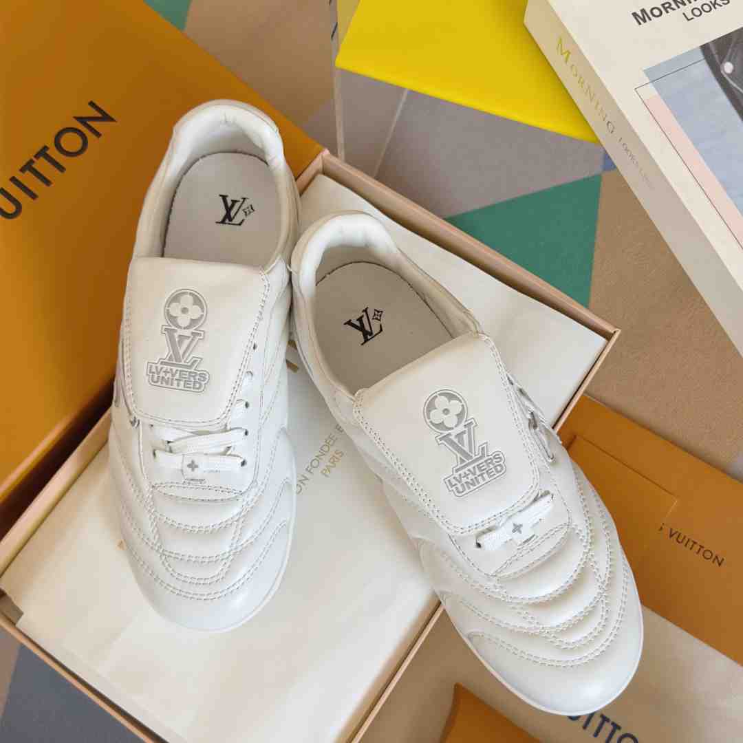 Louis Vuitton LV Footprint Soccer Sneaker   1AHDOA - EUR FASHION
