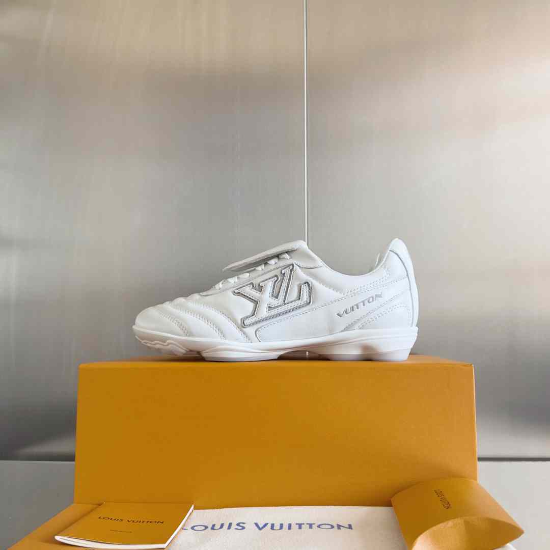 Louis Vuitton LV Footprint Soccer Sneaker   1AHDOA - EUR FASHION