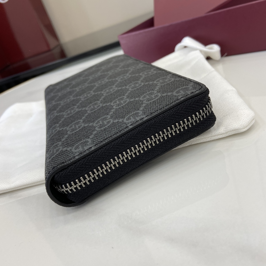 Gucci GG Emblem Around Wallet - EUR FASHION