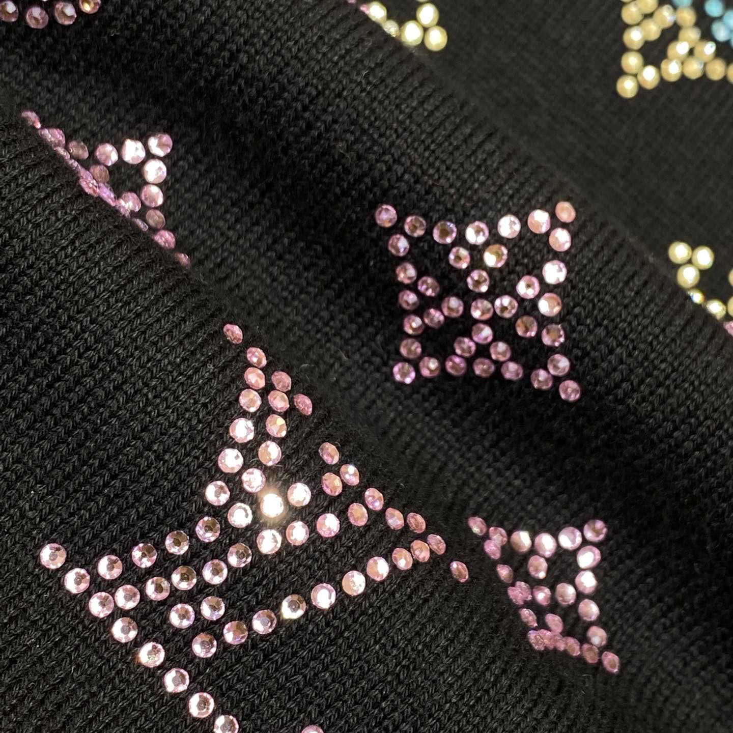 Louis Vuitton Monogram Gradient Embellished Short-Sleeved Crewneck  1AGTLL - EUR FASHION