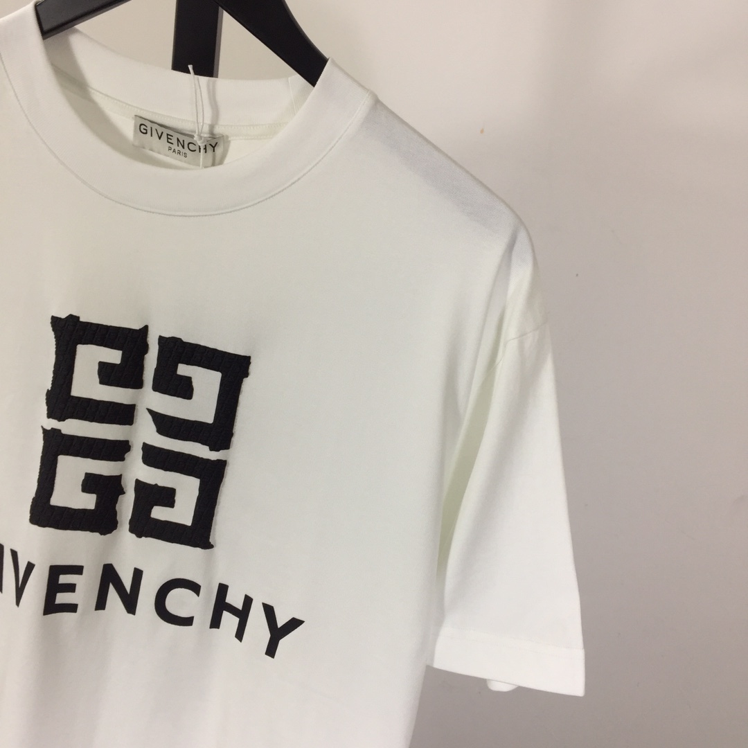 Givenchy Short-sleeved T-shirt In Cotton - EUR FASHION