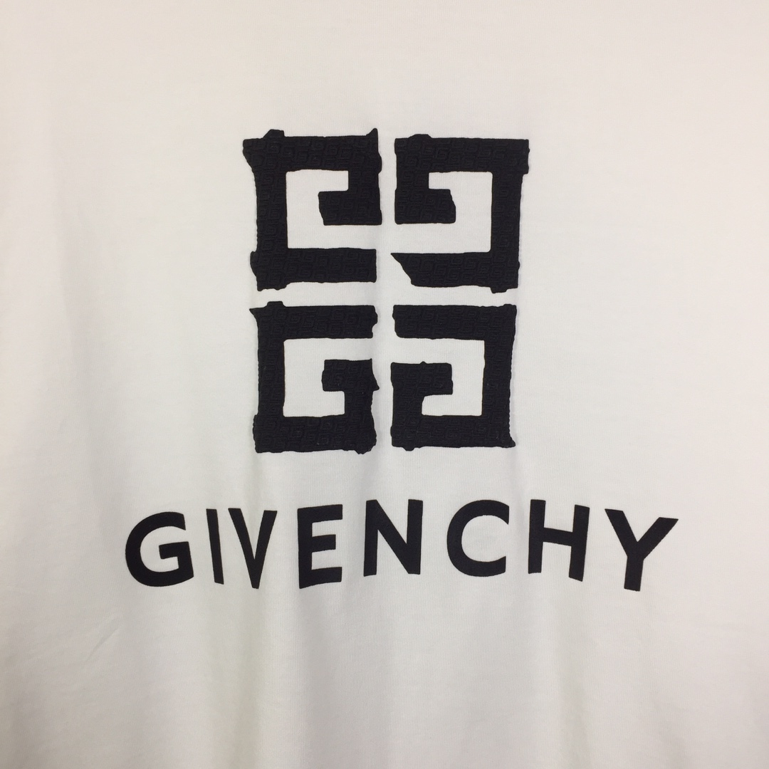 Givenchy Short-sleeved T-shirt In Cotton - EUR FASHION