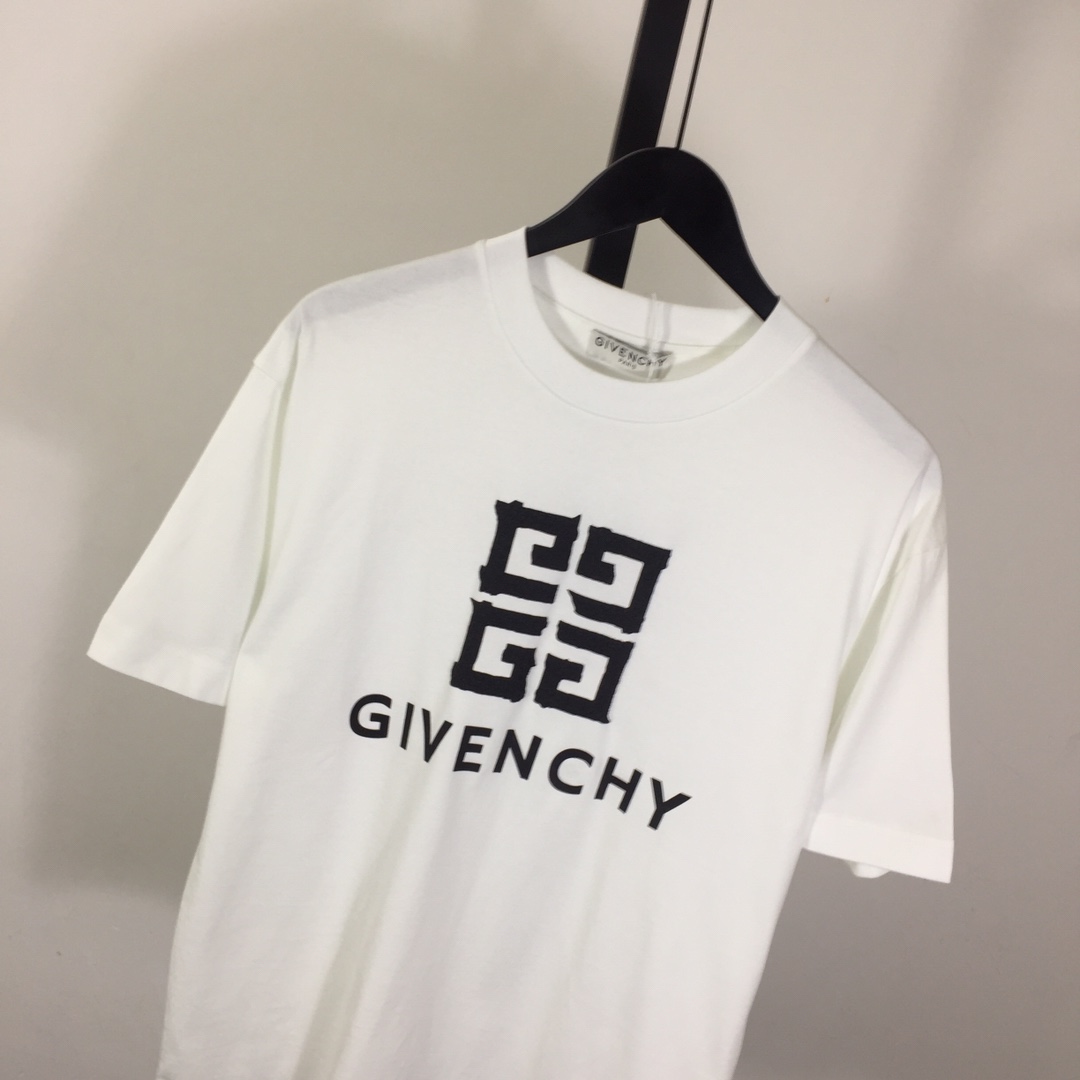 Givenchy Short-sleeved T-shirt In Cotton - EUR FASHION