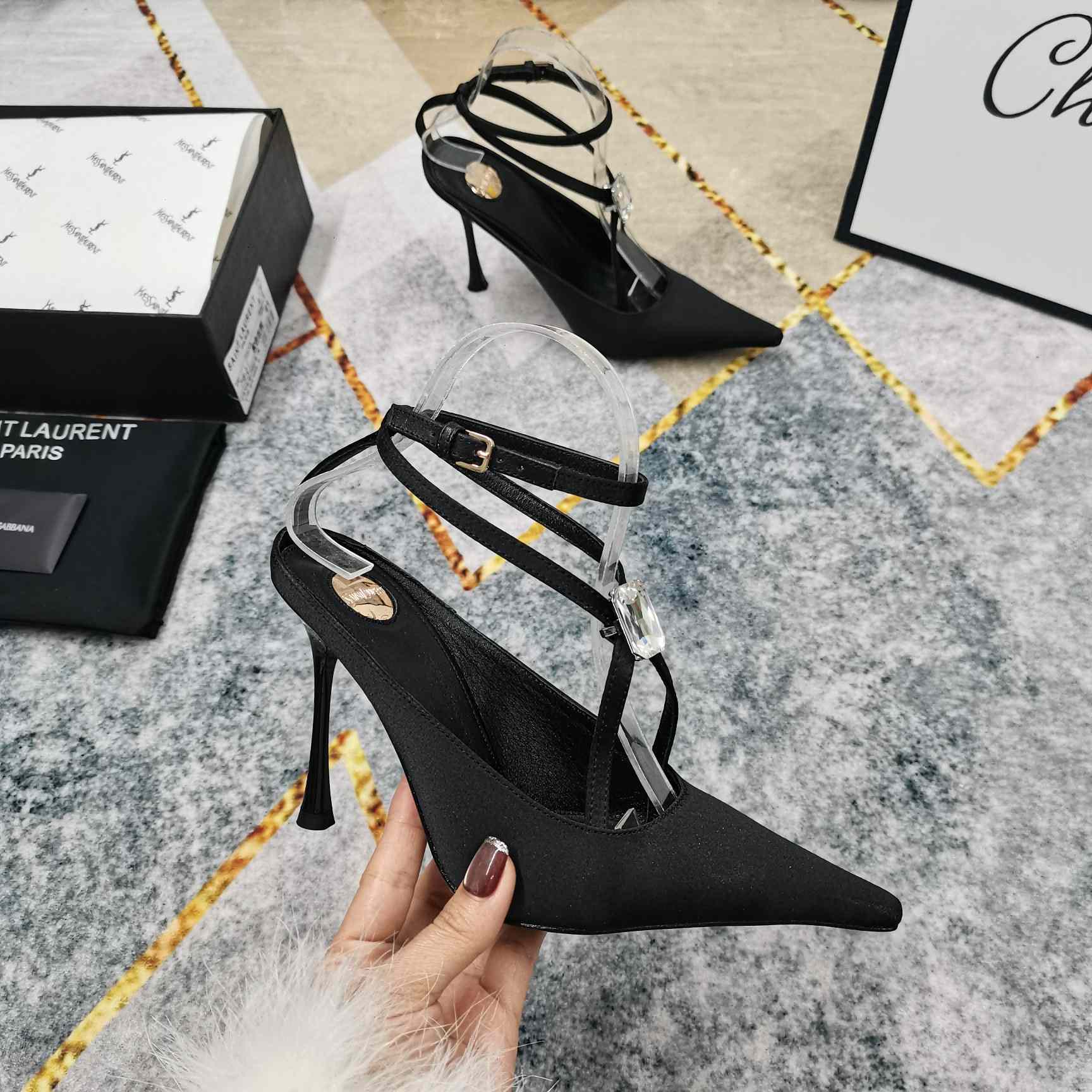Saint Laurent Harlow Pumps In Satin Crepe And Crystals - EUR FASHION