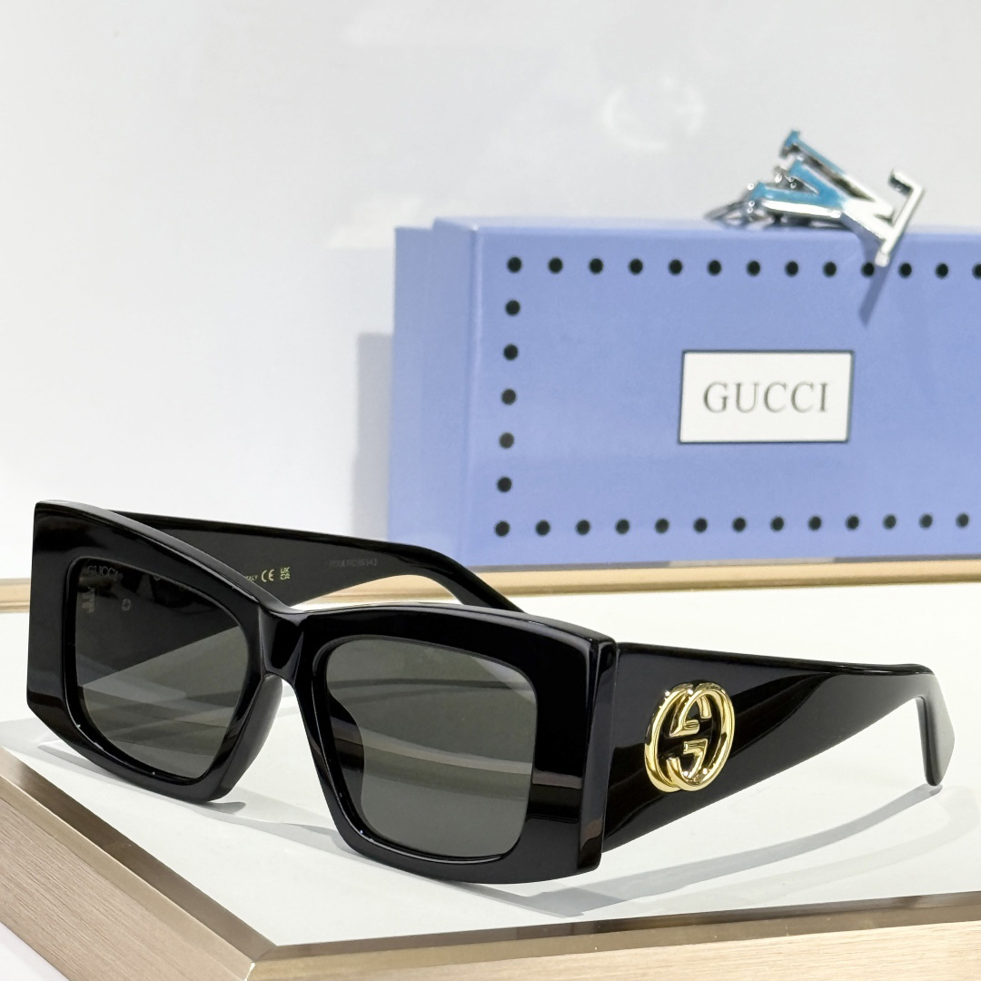 Gucci Square Frame Sunglasses  GG1842S - EUR FASHION