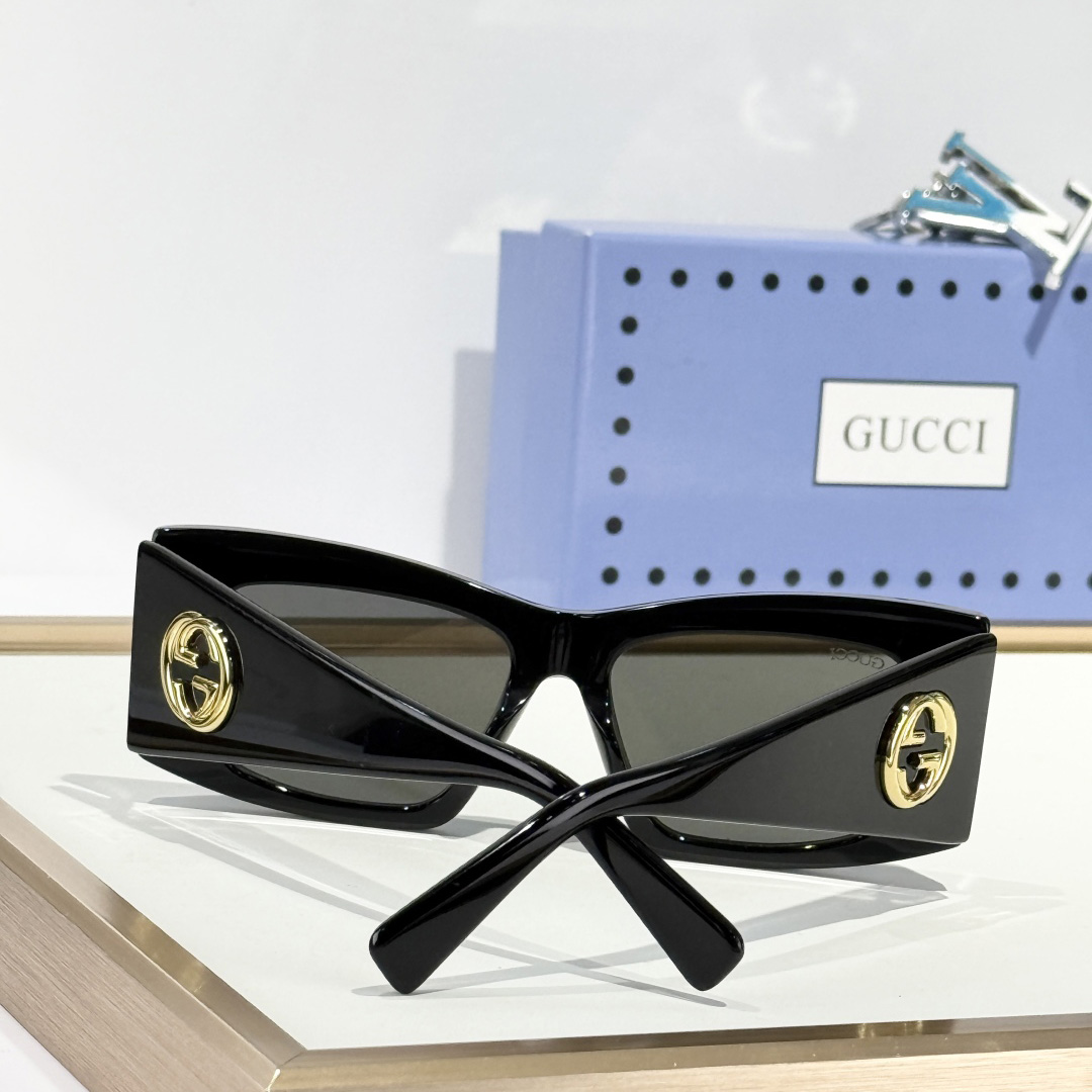 Gucci Square Frame Sunglasses  GG1842S - EUR FASHION