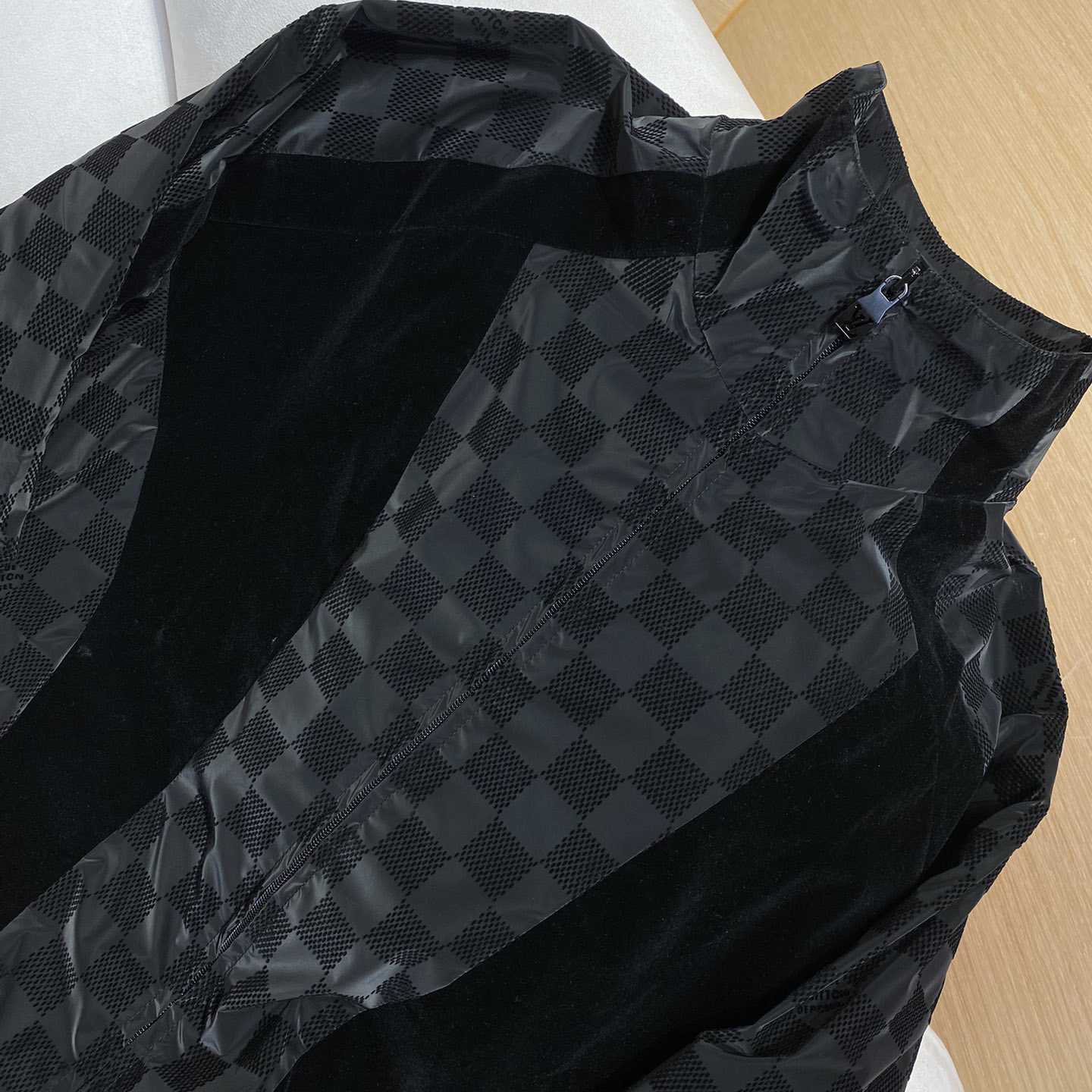 Louis Vuitton Flocked Damier Technical Tracksuit Top   1AHBG1 - EUR FASHION