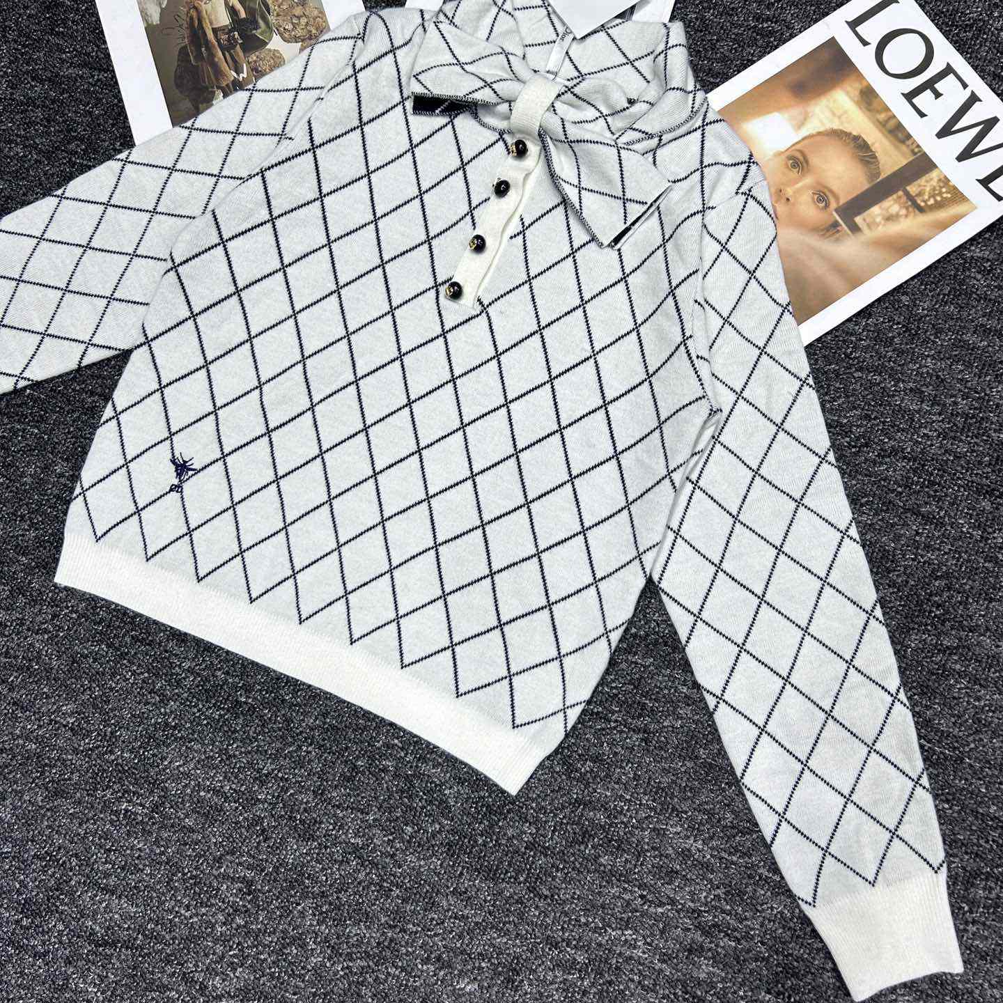 Dior Tied Collar Sweater  - EUR FASHION